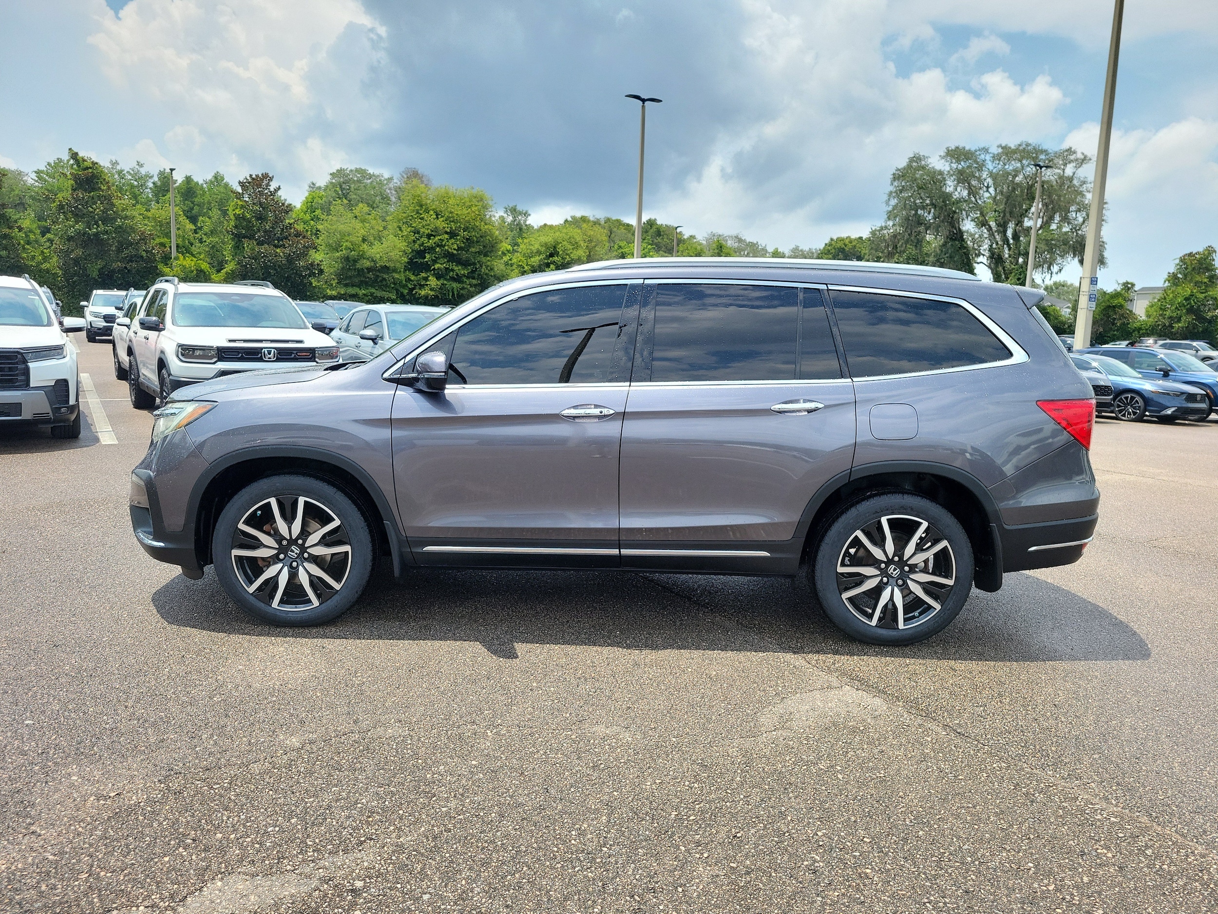 2019 Honda Pilot Elite - Photo 2