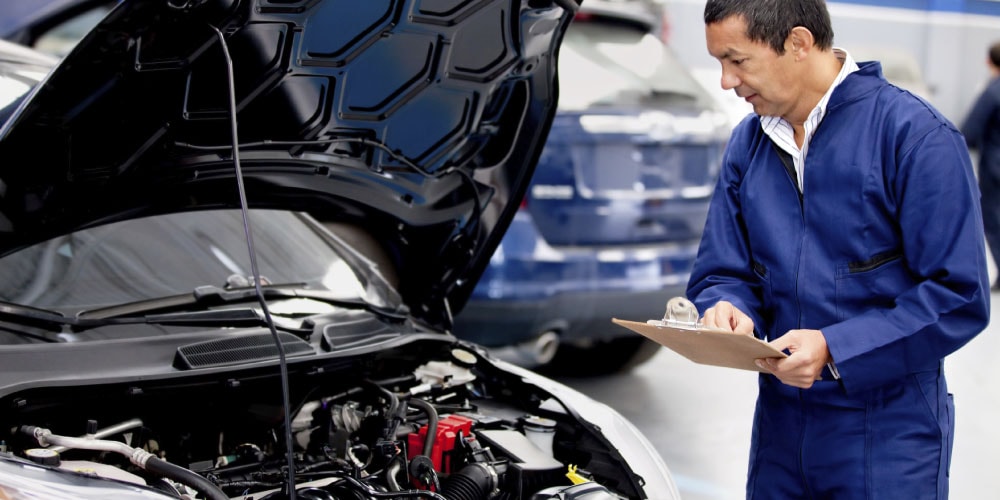 honda-service-center-mechanic.jpg
