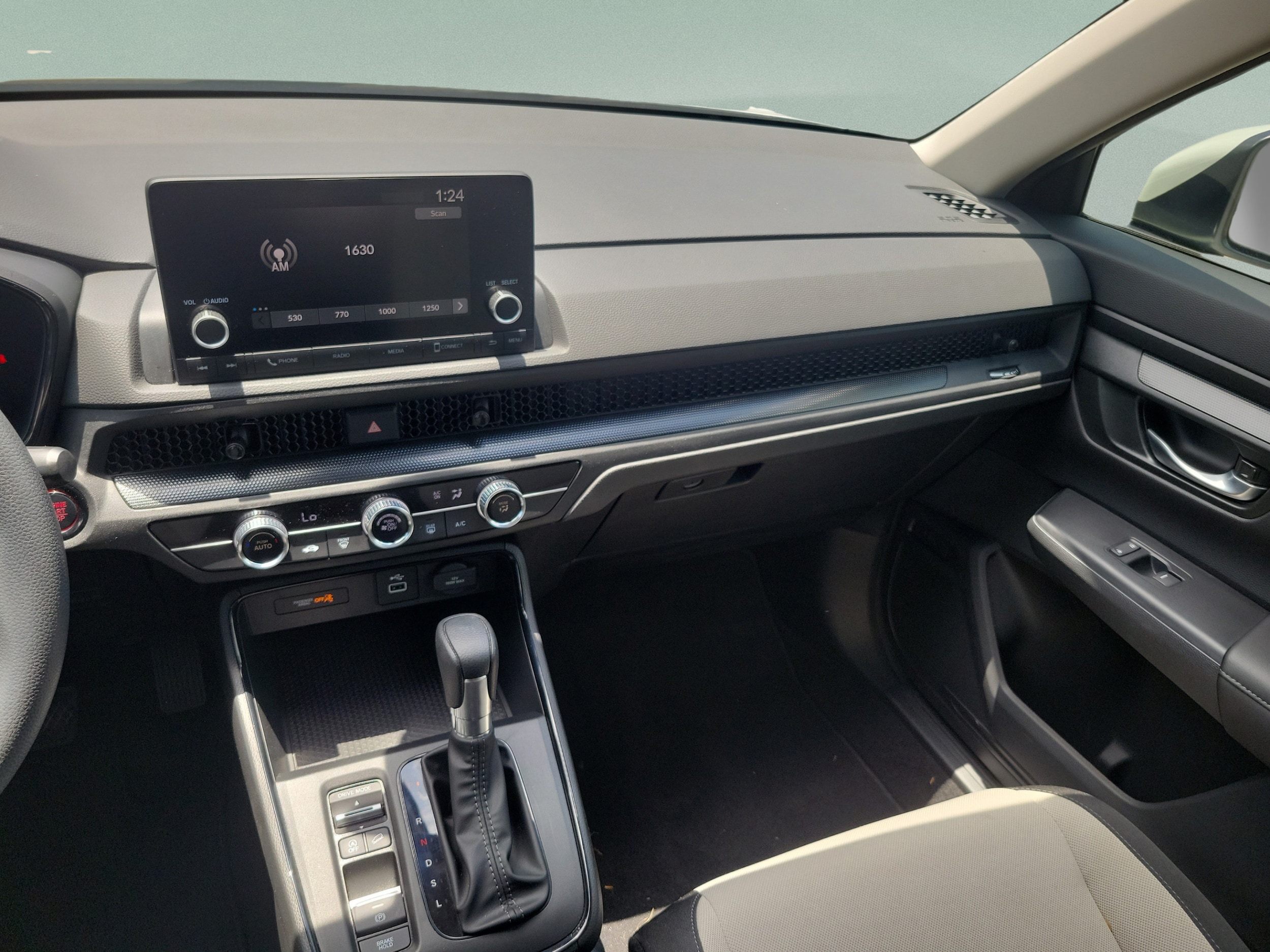 2023 Honda CR-V LX - Photo 17
