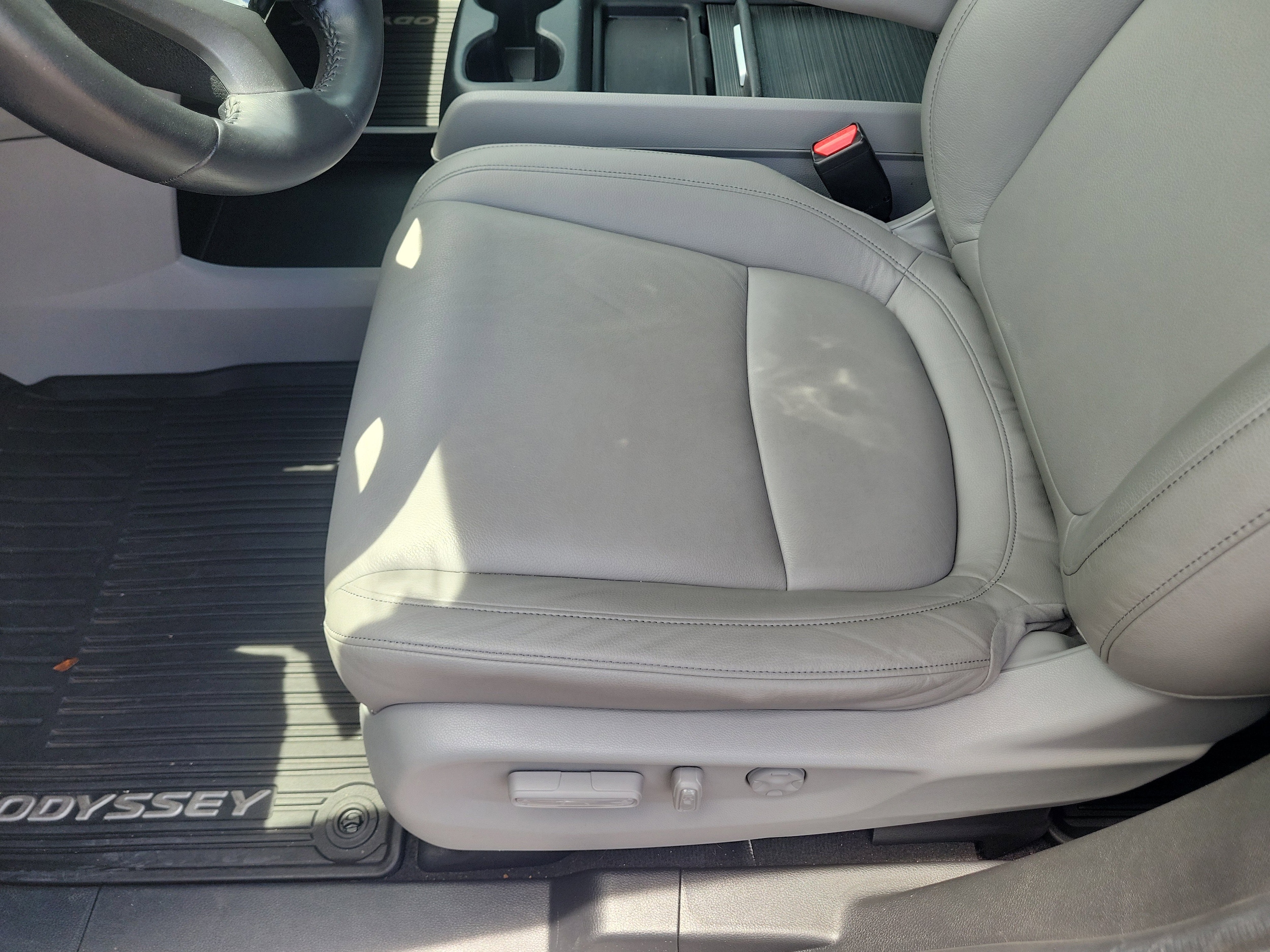 2024 Honda Odyssey Touring - Photo 27