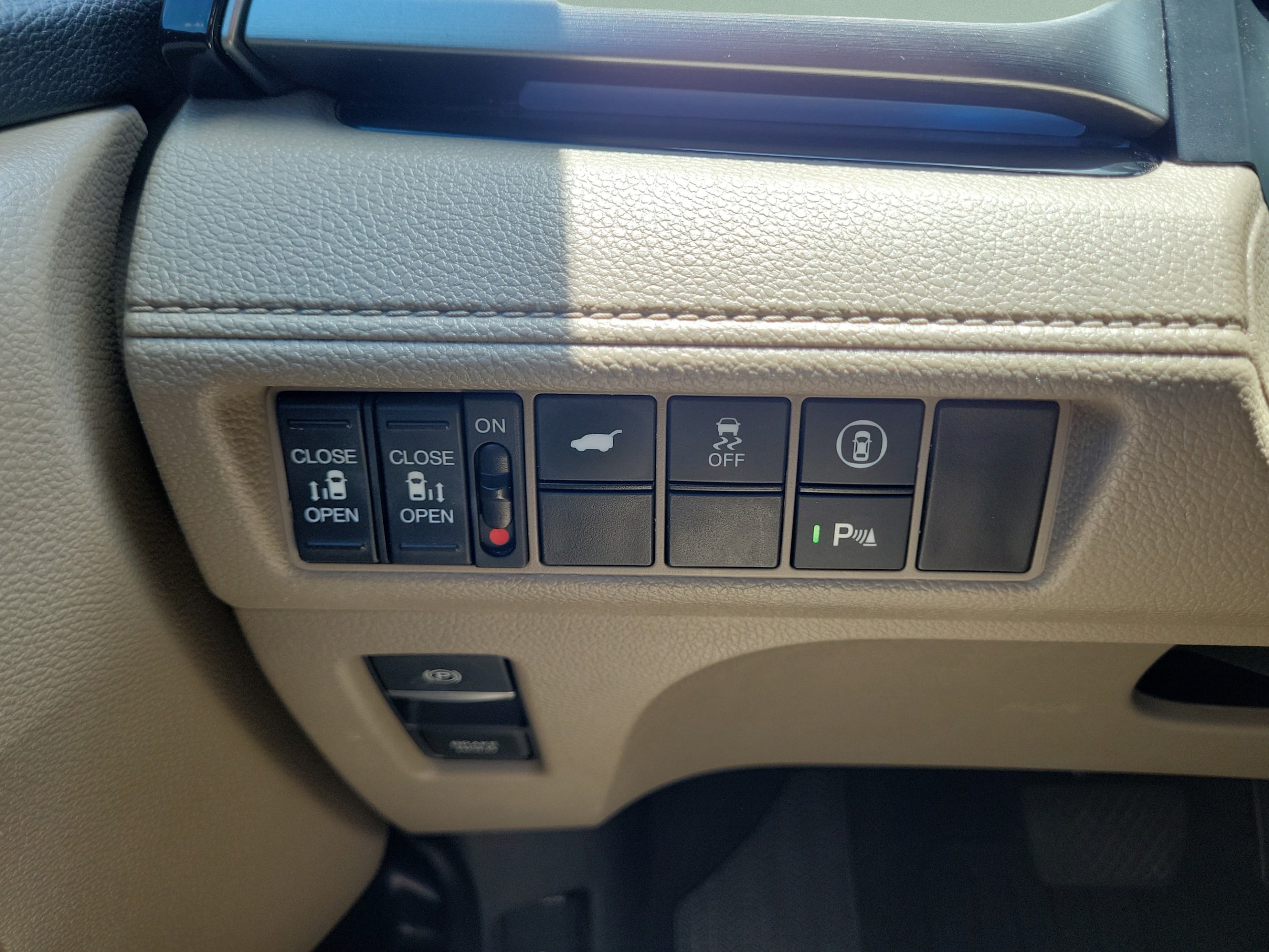 2021 Honda Odyssey Touring - Photo 29
