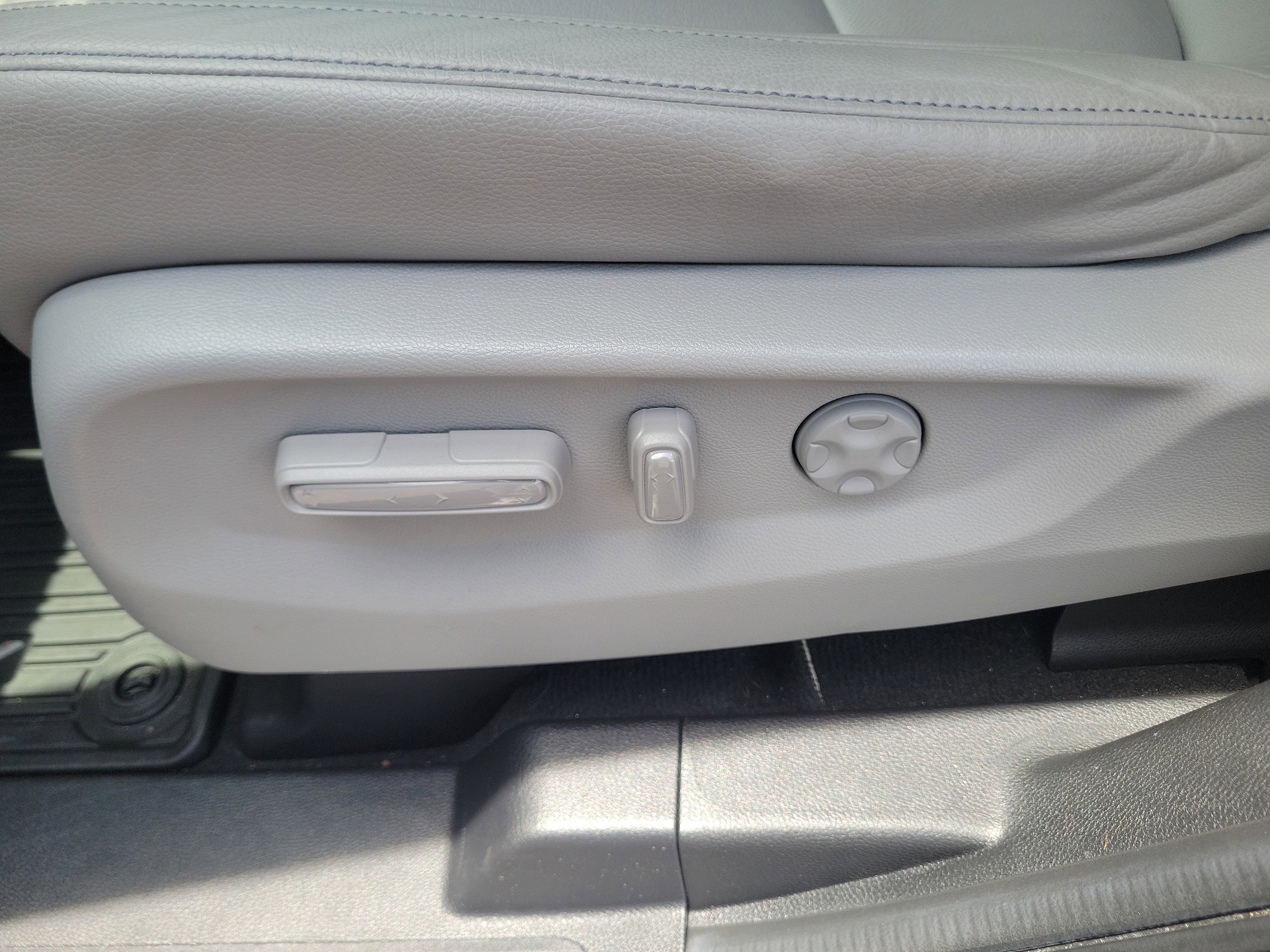 2024 Honda Odyssey Touring - Photo 28