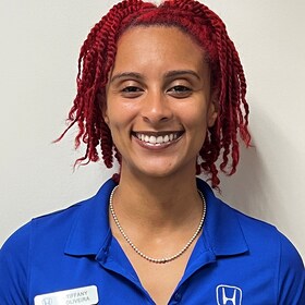Staff member Tiffany Oliveira from b054bfc62015