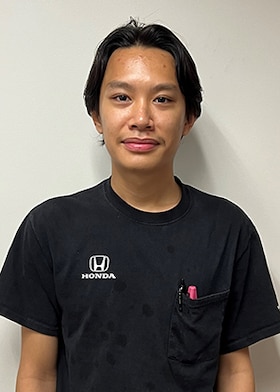 Staff member Clay Chong from 03d80ddffa34