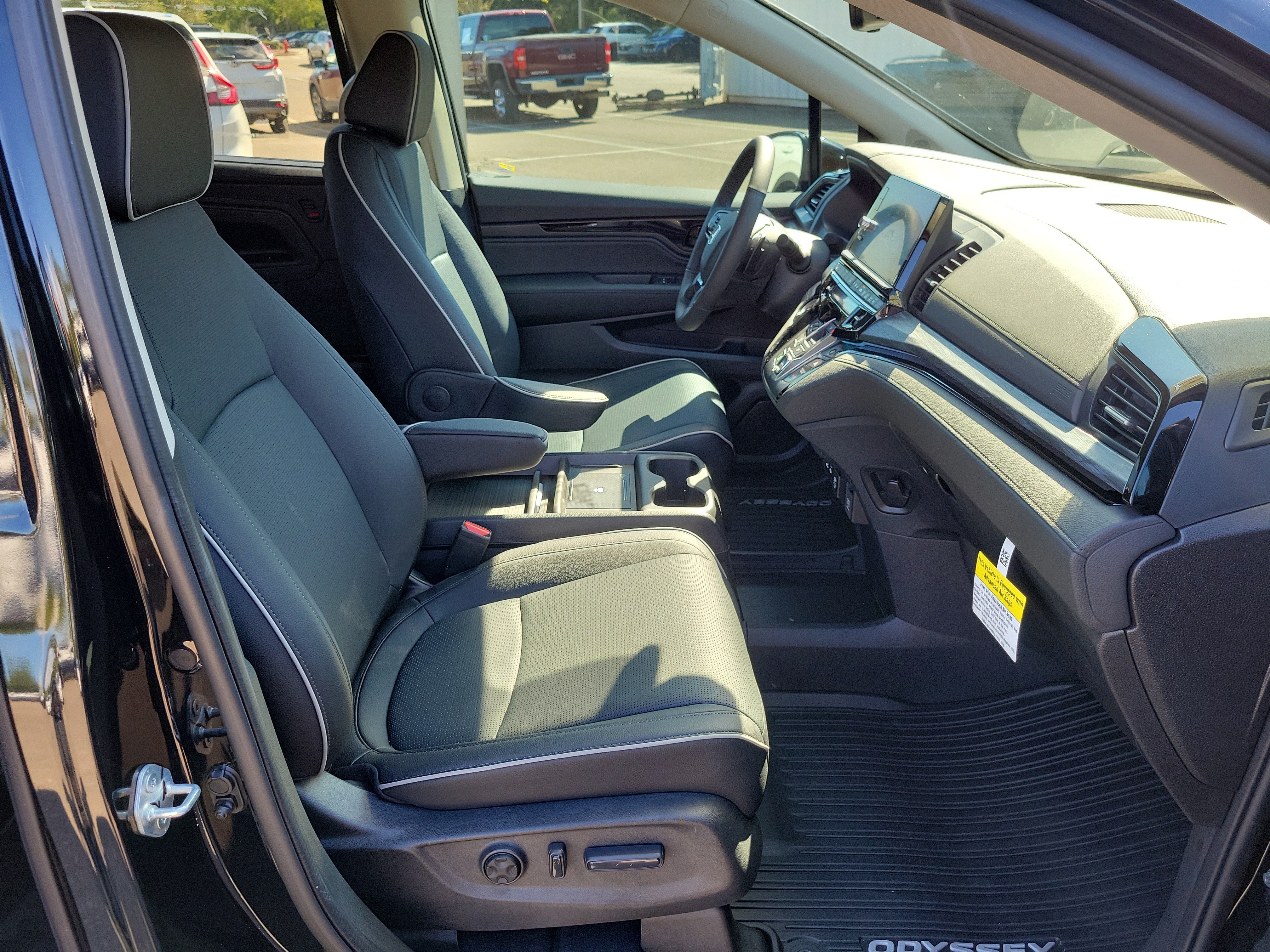 2026 Honda Odyssey Elite - Photo 18