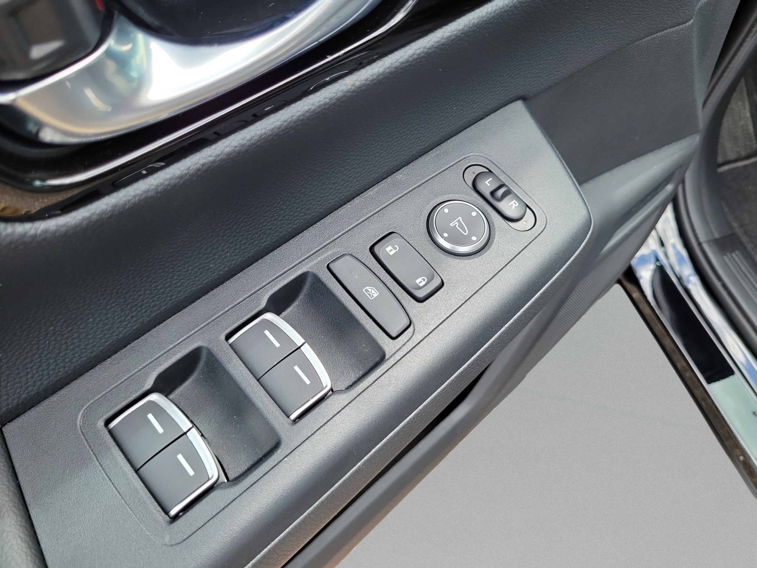 2026 Honda CR-V Sport Touring - Photo 27