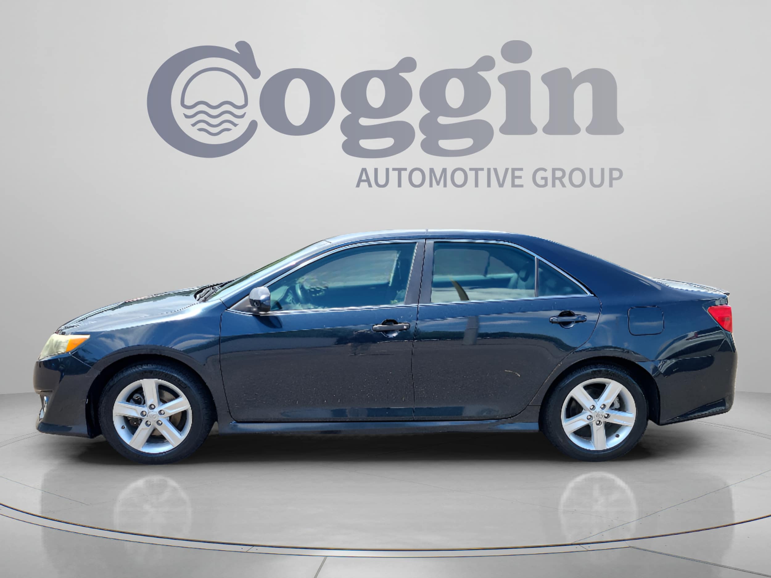 Used 2014 Toyota Camry SE with VIN 4T1BF1FK1EU314953 for sale in St. Augustine, FL