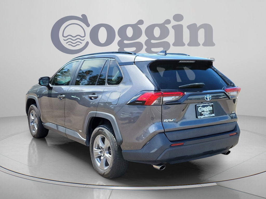 Used 2022 Toyota RAV4 Hybrid XLE SUV