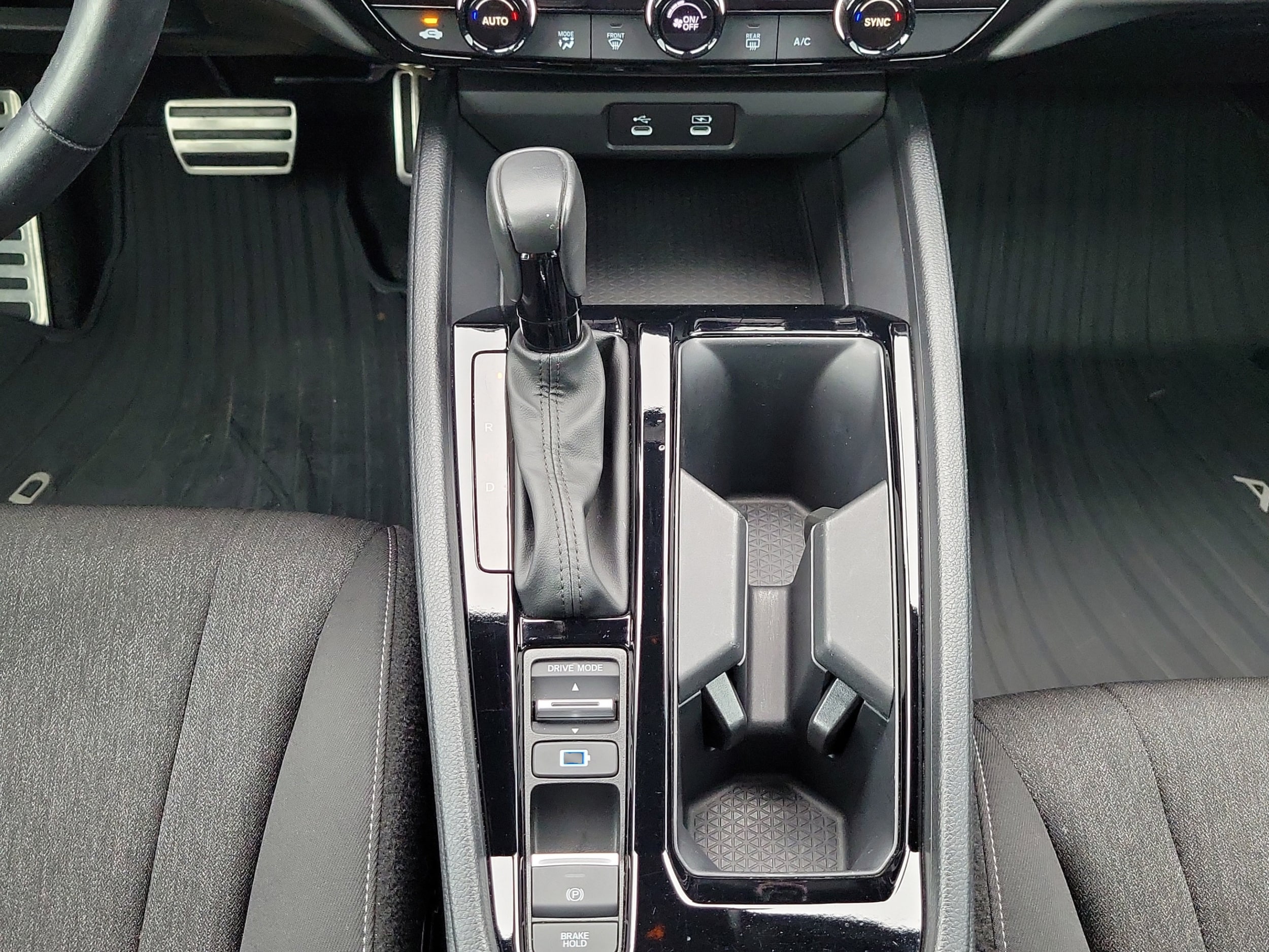 2024 Honda Accord Hybrid Sport - Photo 17