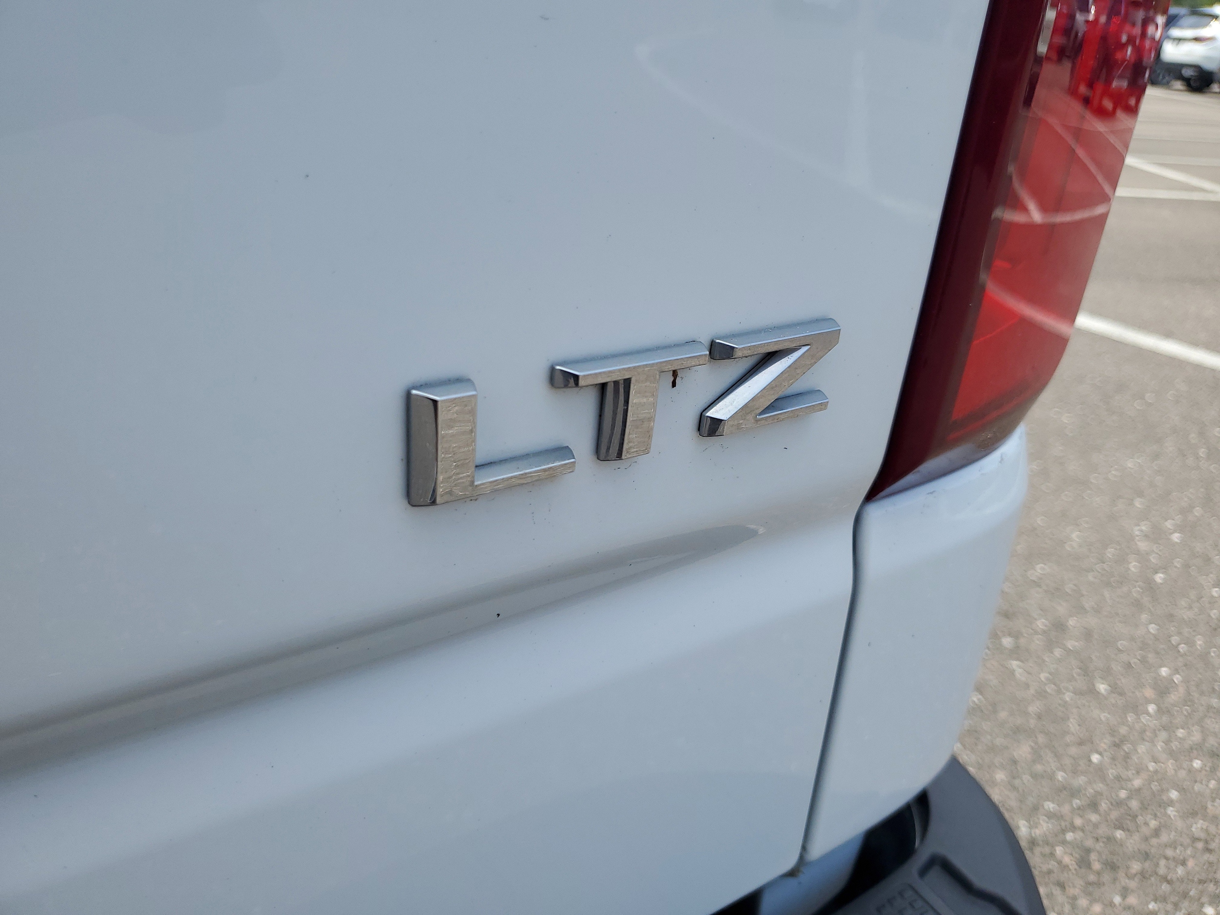 1GCUDGE8XPZ329856