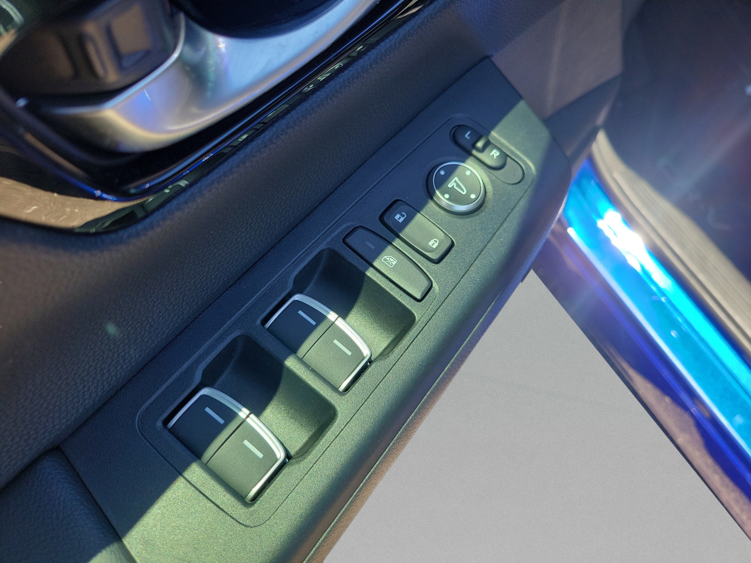 2024 Honda CR-V EX-L - Photo 25