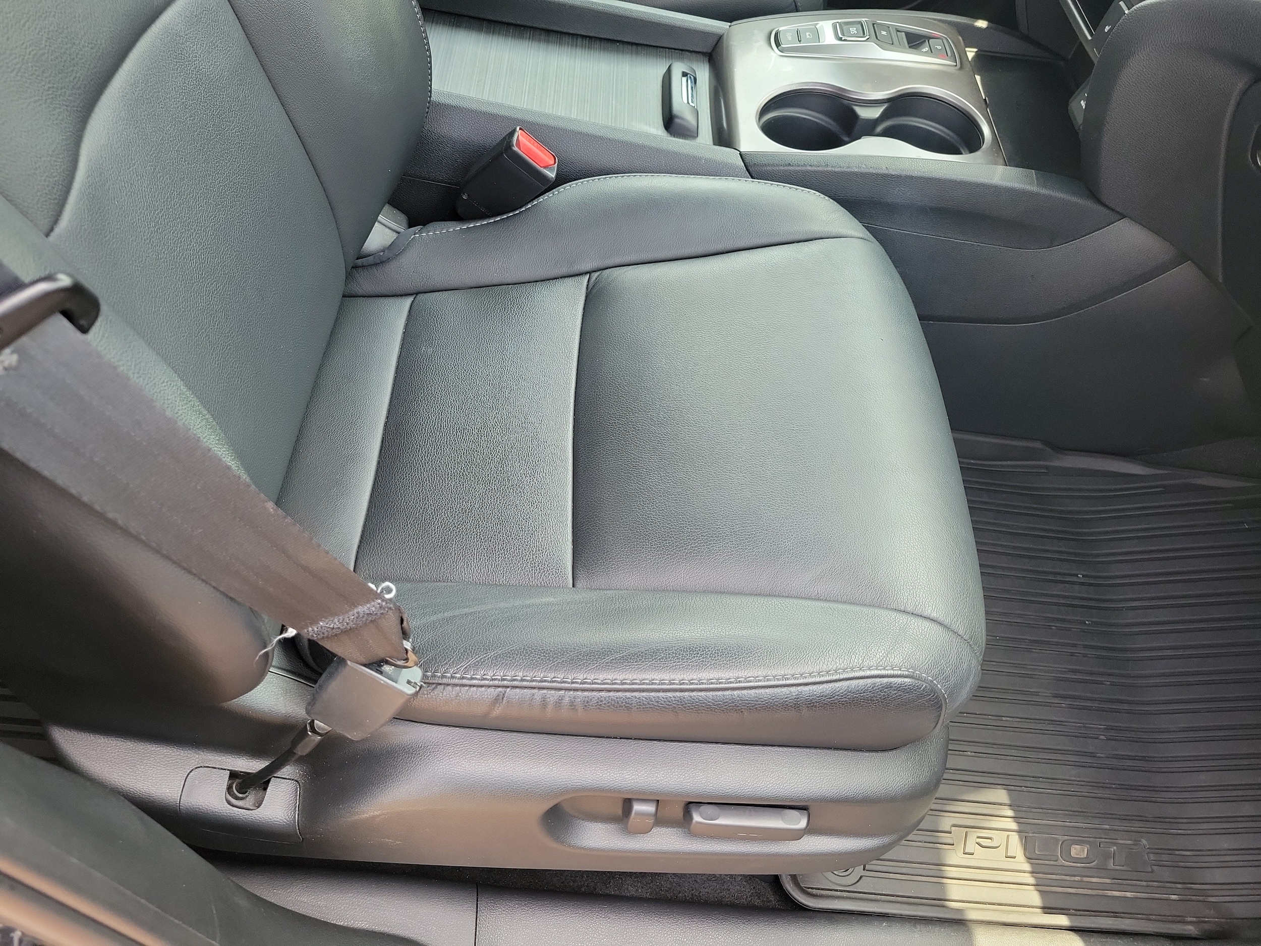 2021 Honda Pilot EX-L - Photo 19