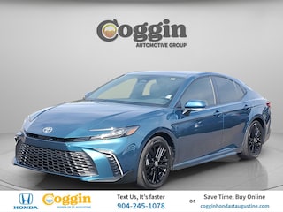 2025 Toyota Camry SE Sedan