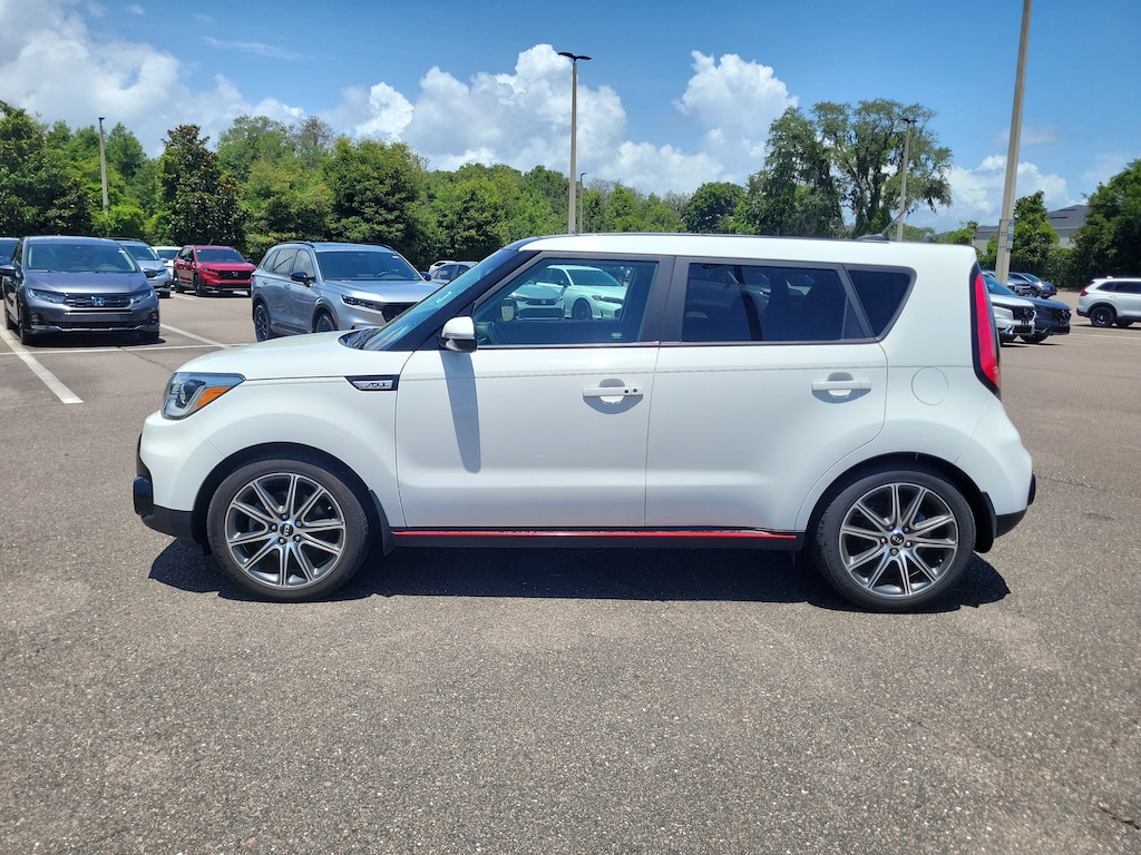 Used 2017 Kia Soul ! Hatchback