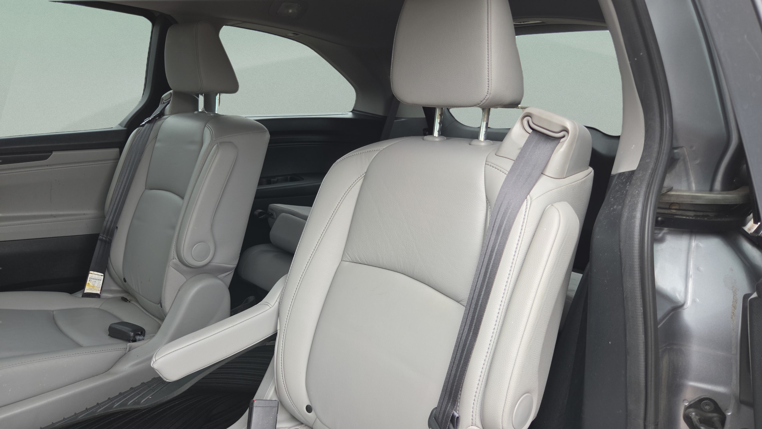 2021 Honda Odyssey EX-L - Photo 12