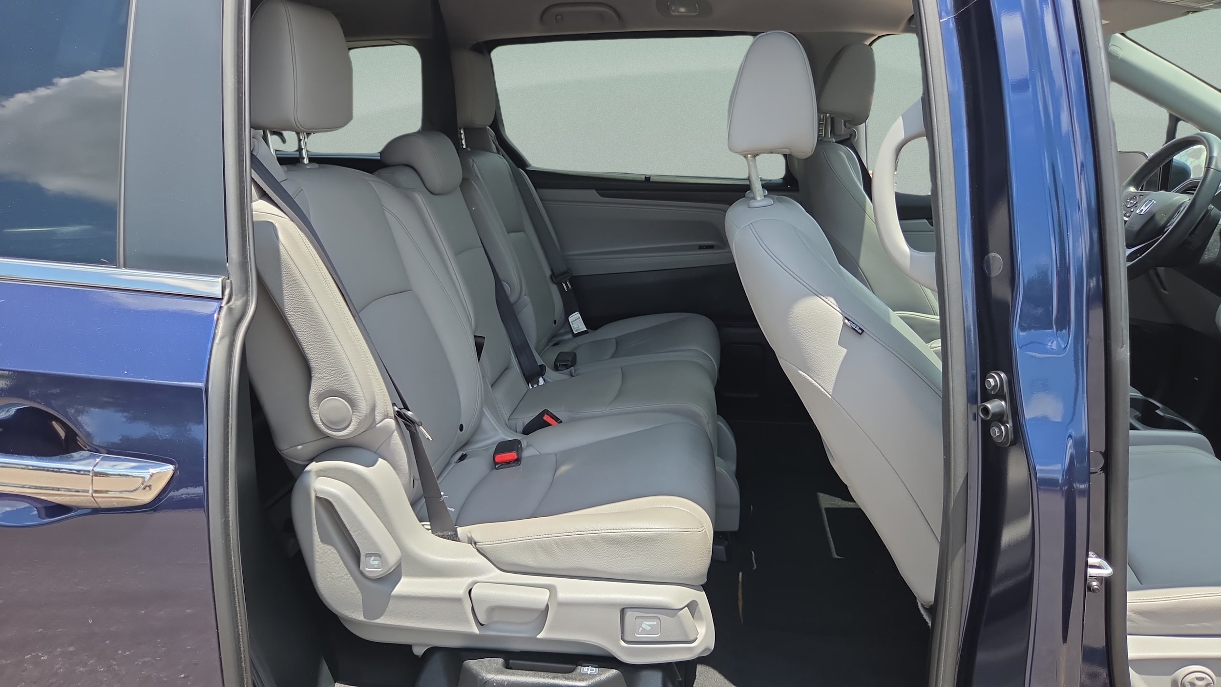 2023 Honda Odyssey EX-L - Photo 17
