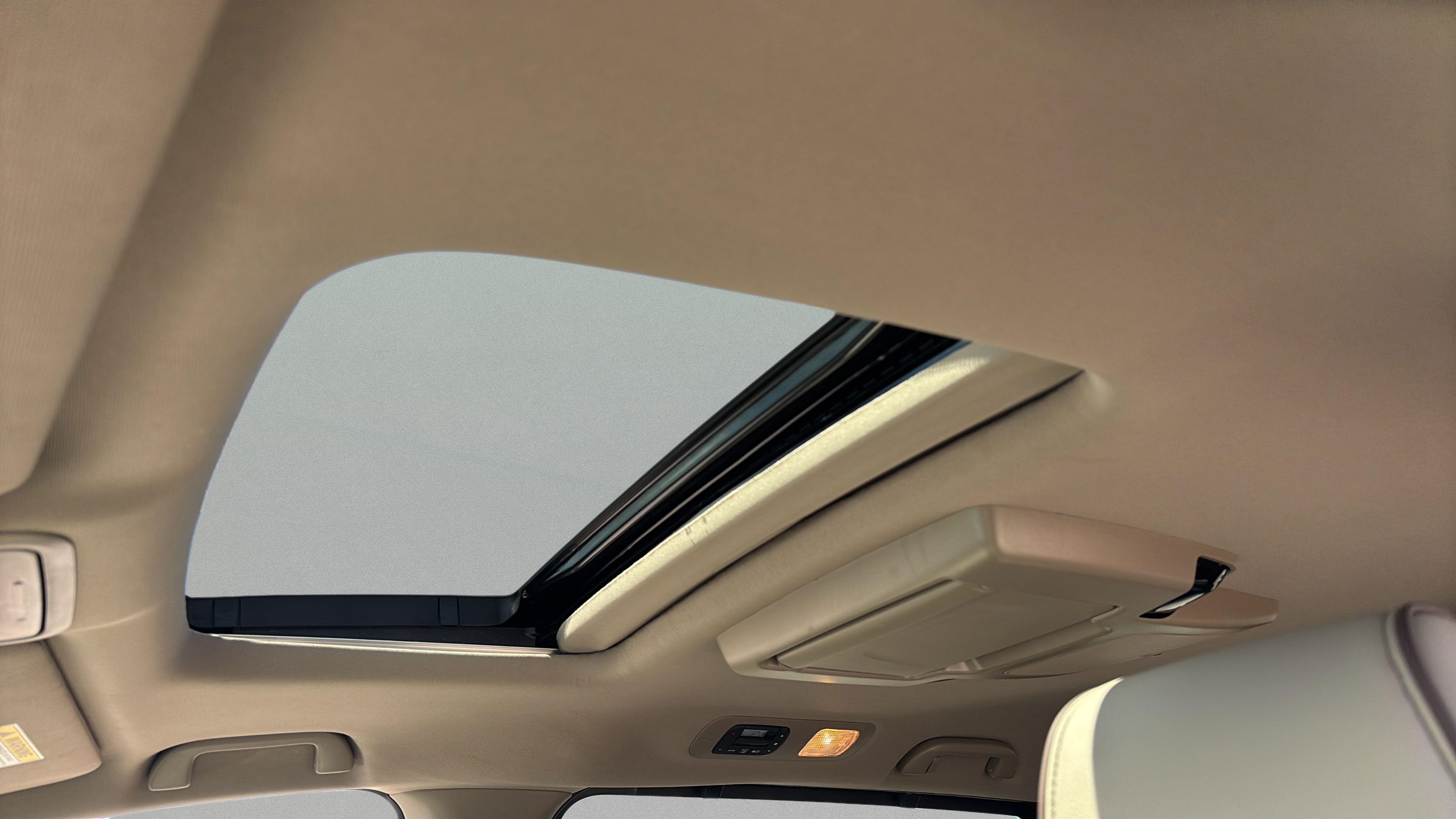 2024 Honda Odyssey Elite - Photo 11