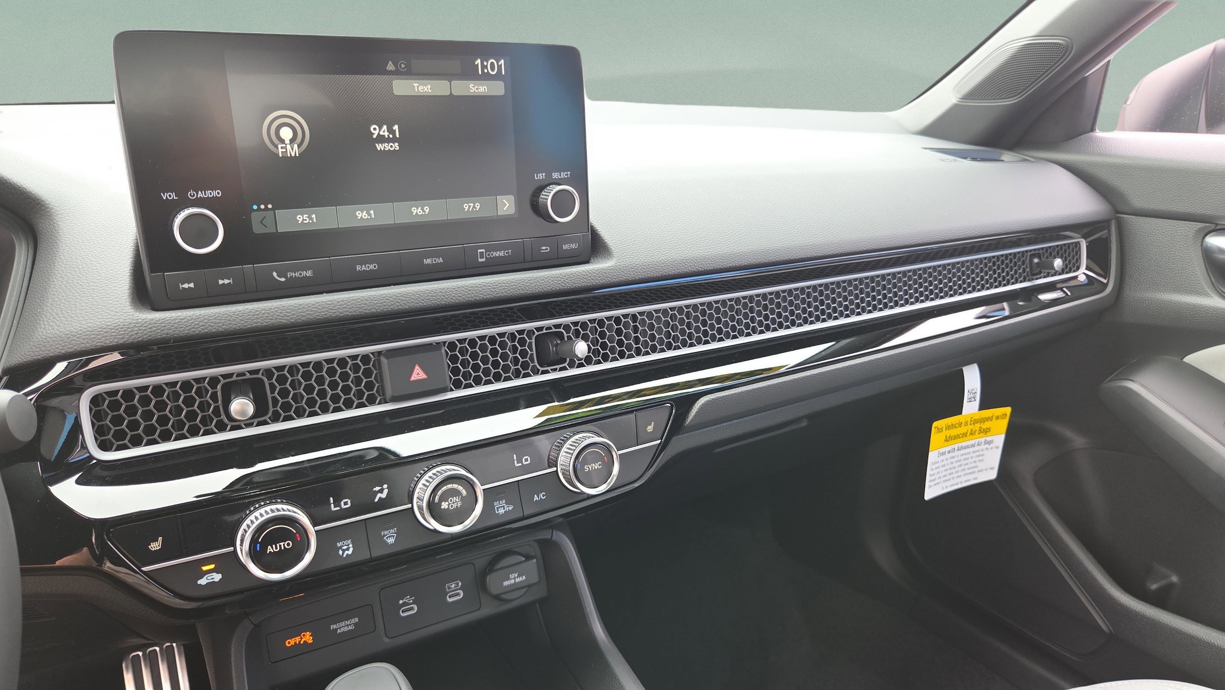 2025 Honda Civic Hatchback Sport - Photo 21