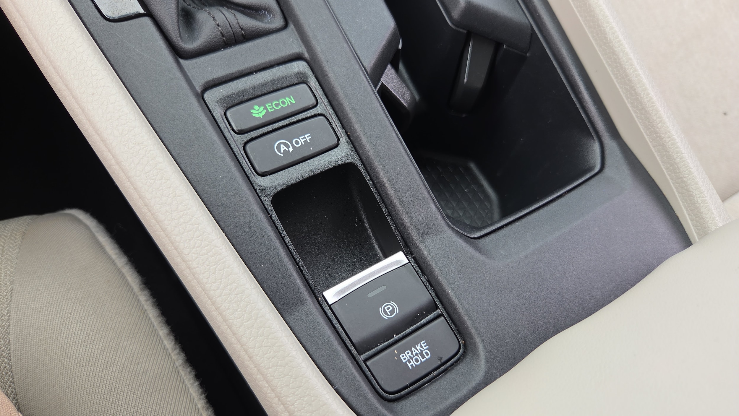 2024 Honda Accord LX - Photo 16