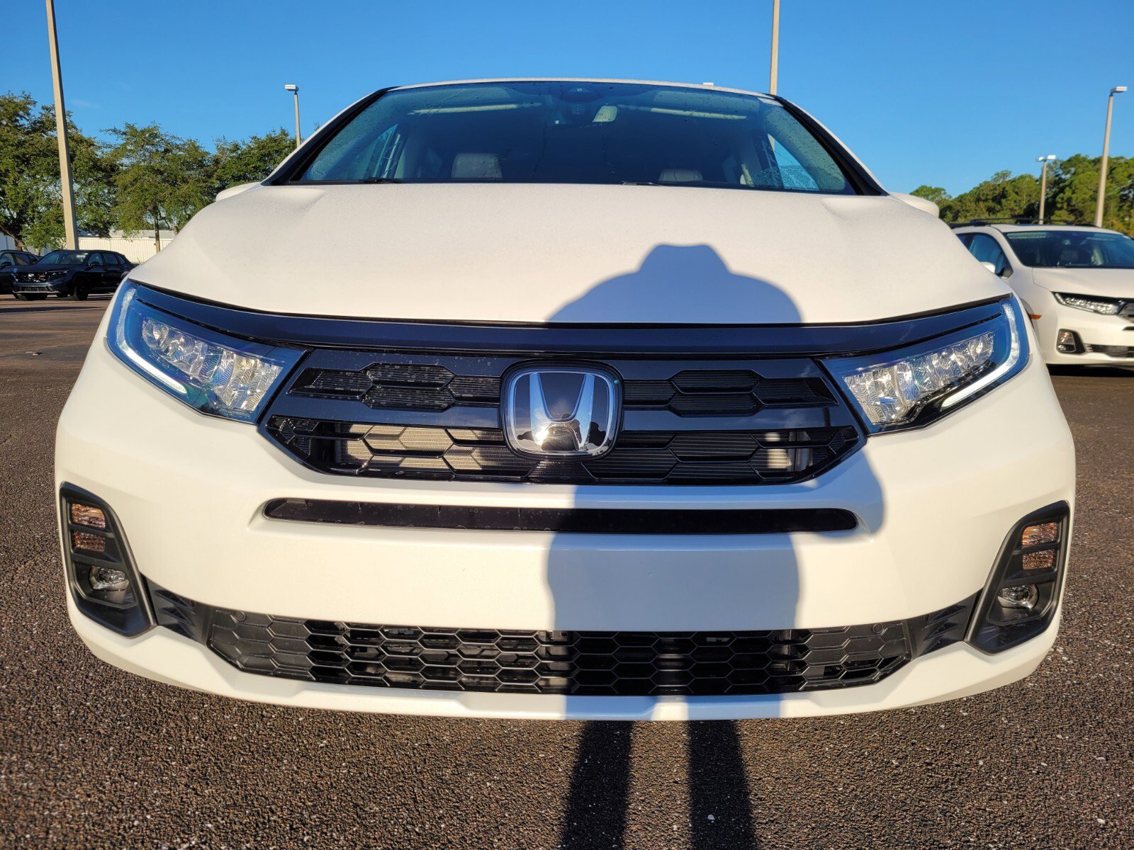 2026 Honda Odyssey Touring photo 2