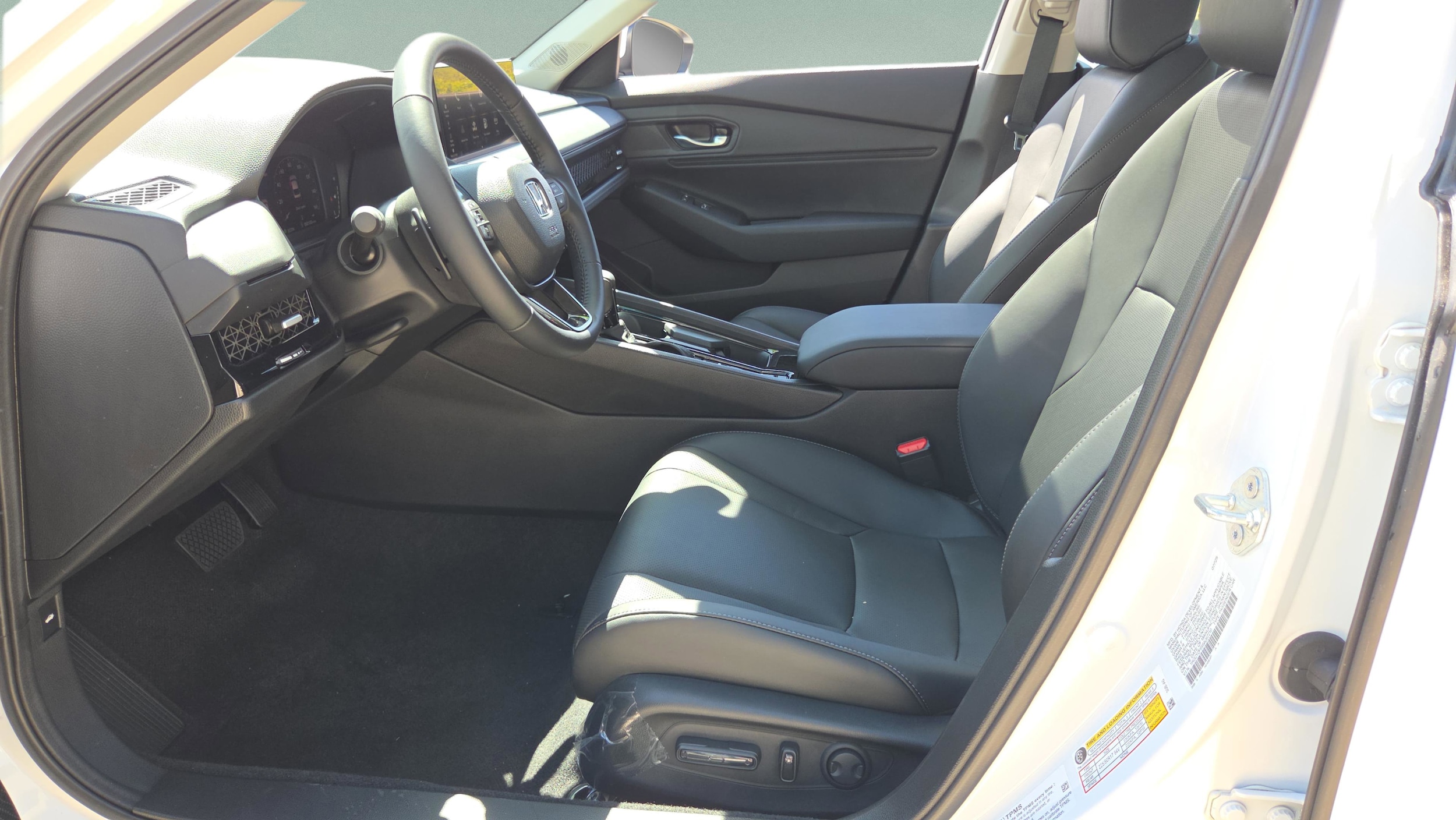 2025 Honda Accord Hybrid EX-L - Photo 10