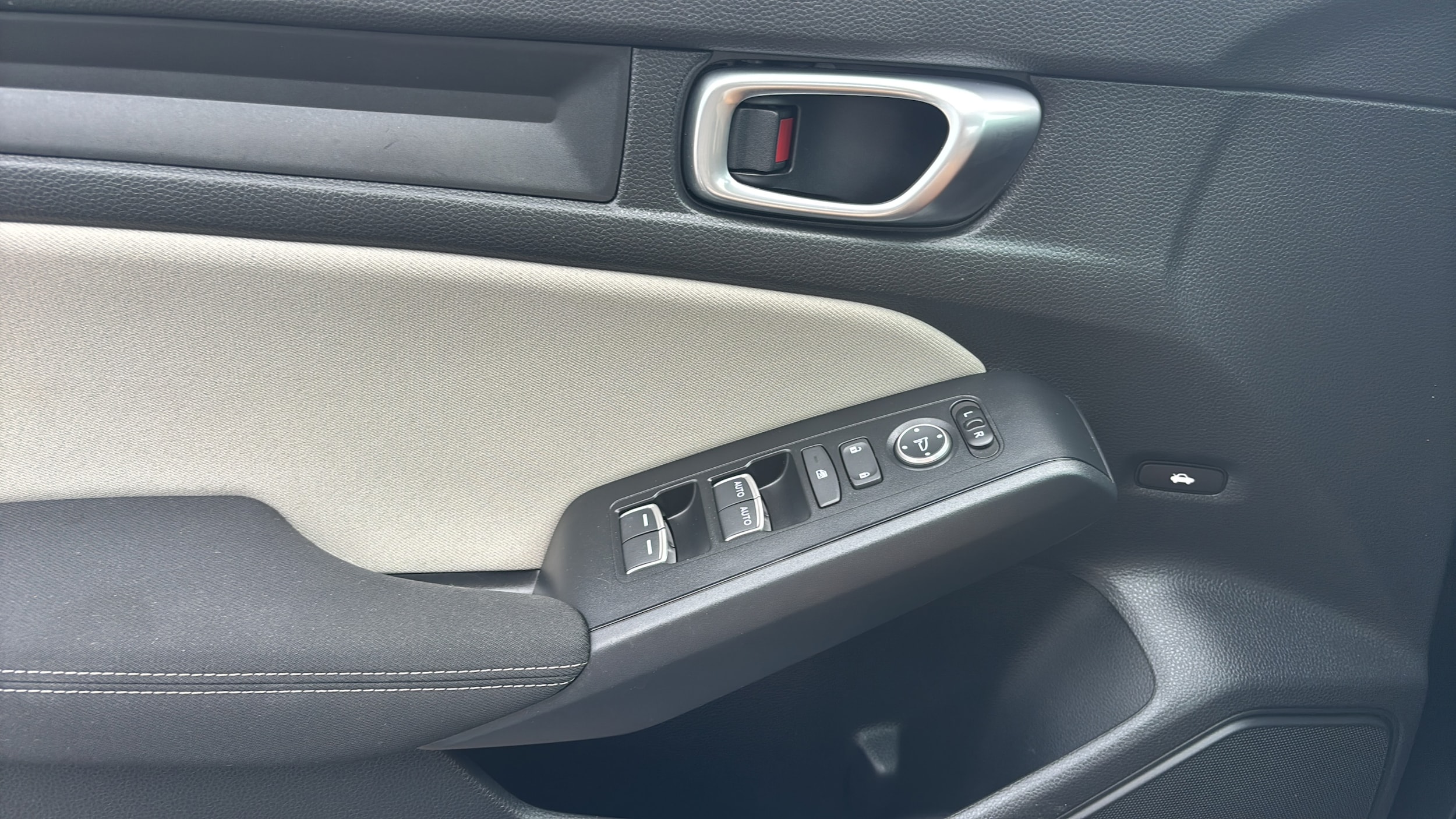 2023 Honda Civic LX - Photo 18