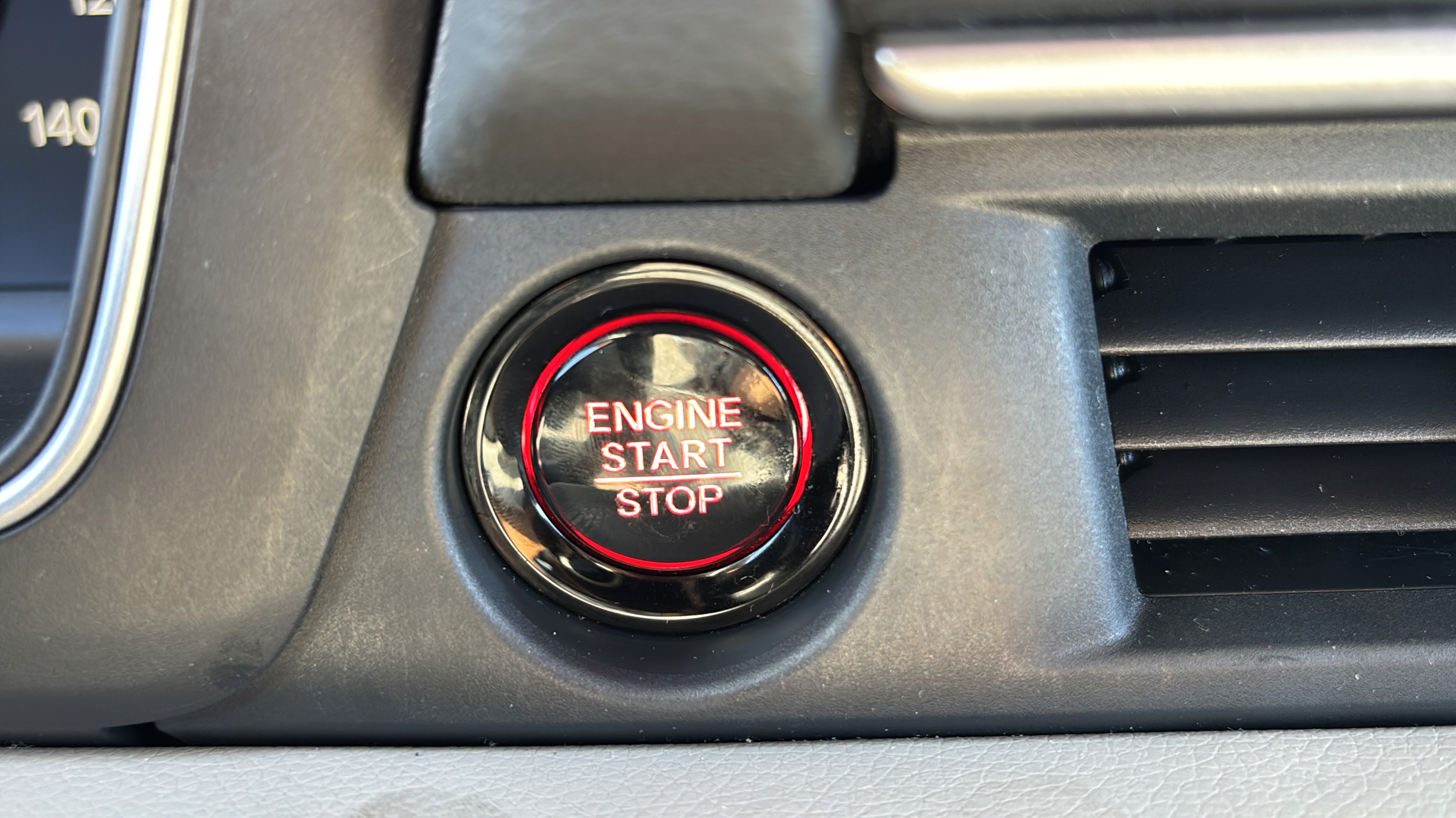 2024 Honda Pilot EX-L - Photo 37