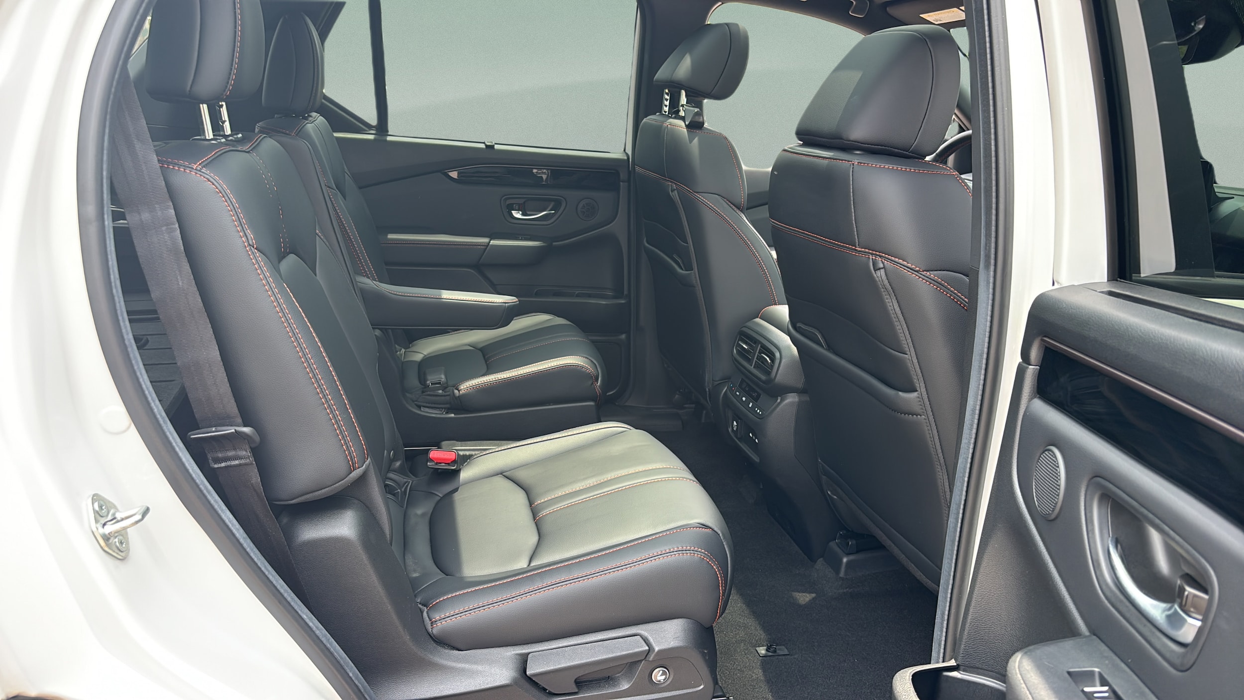 2025 Honda Pilot TrailSport - Photo 18
