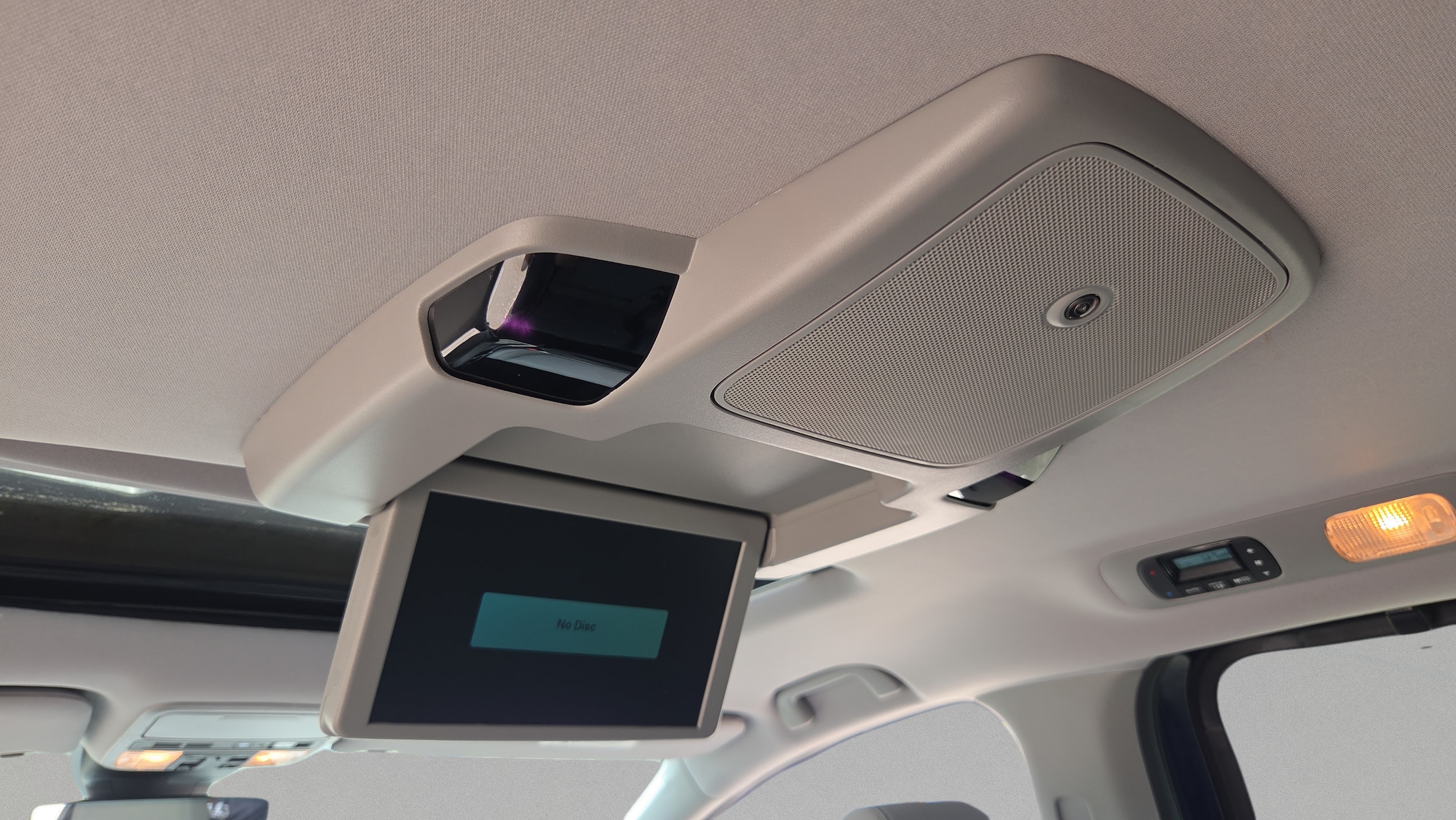 2023 Honda Odyssey Touring - Photo 15