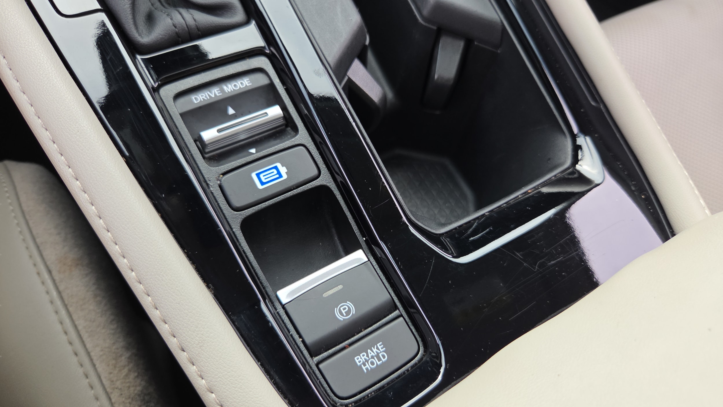 2025 Honda Accord Hybrid Touring - Photo 26