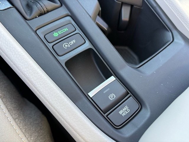 2025 Honda Accord SE - Photo 36