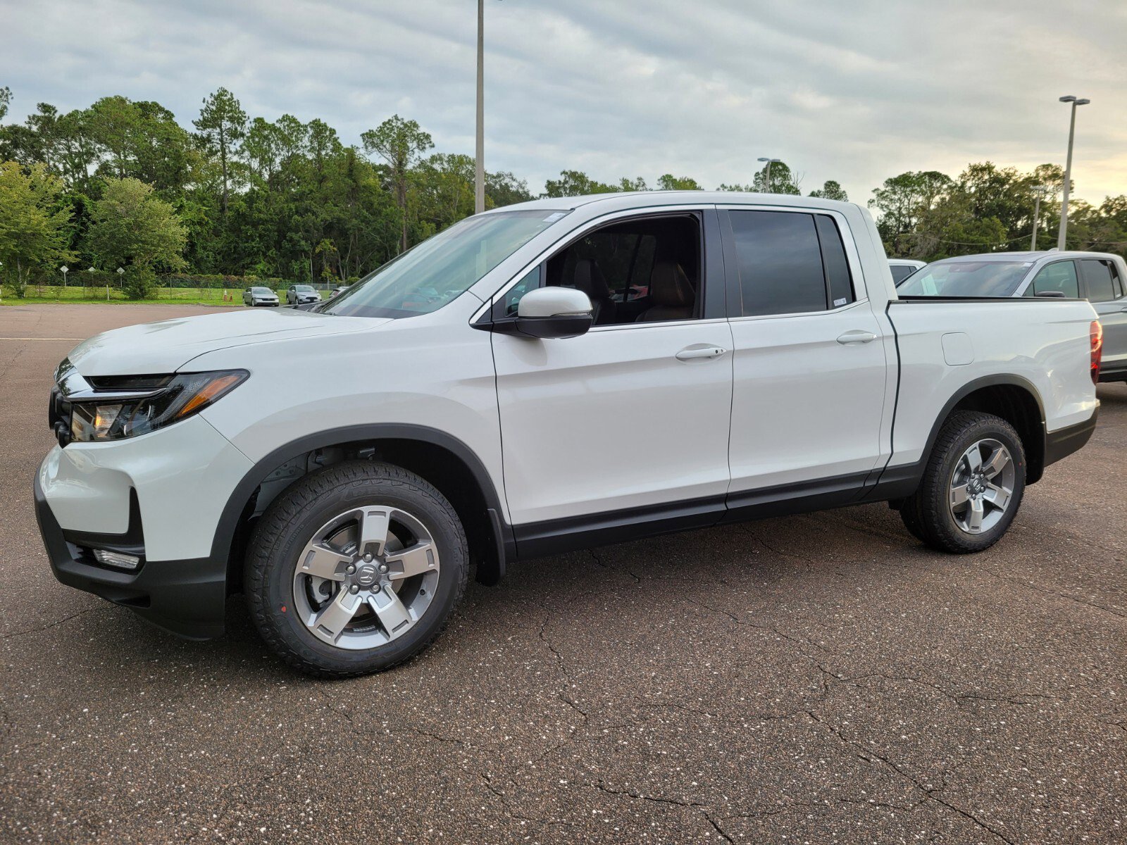 2025 Honda Ridgeline RTL photo 3