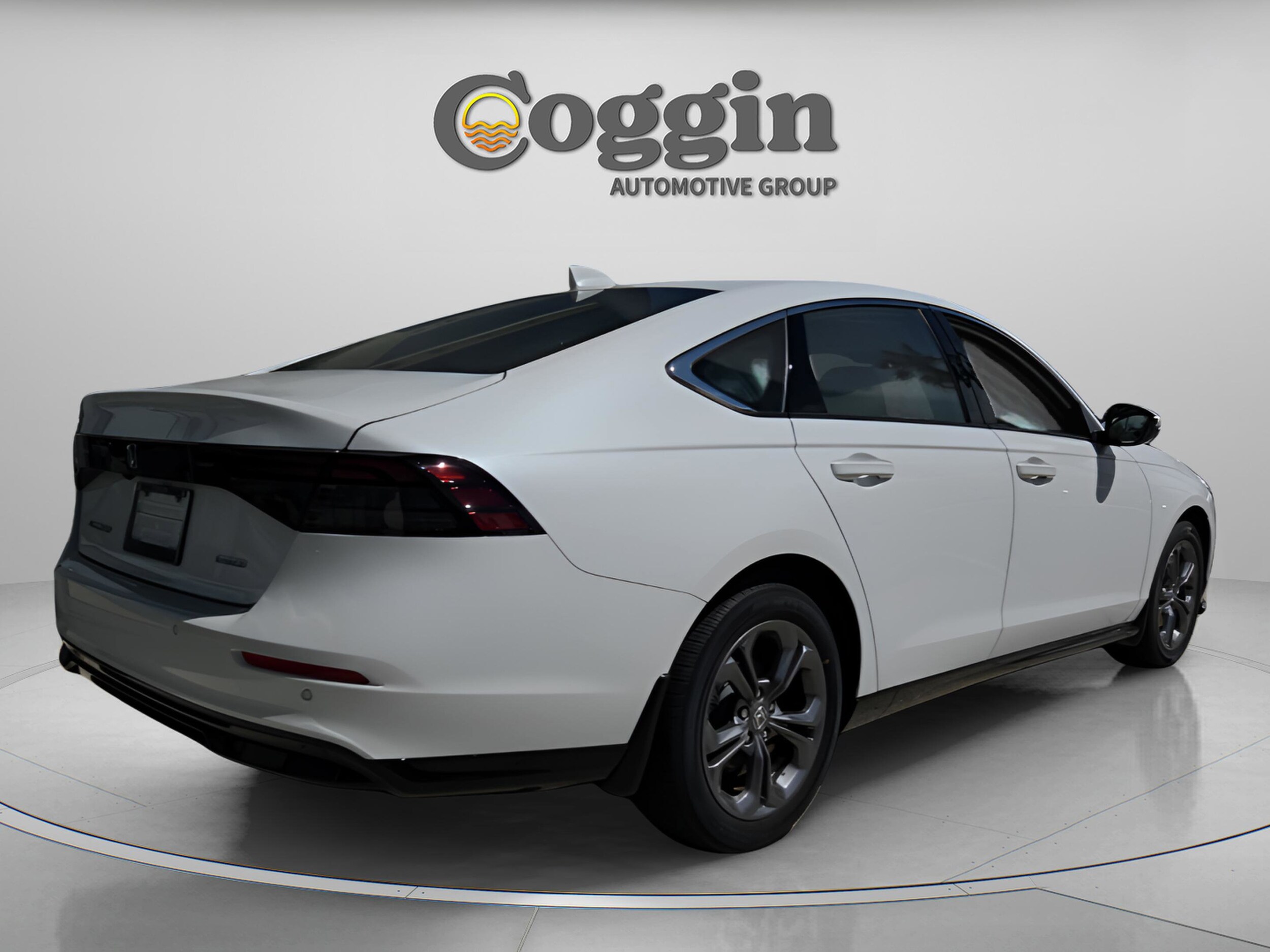 2025 Honda Accord Hybrid EX-L - Photo 6