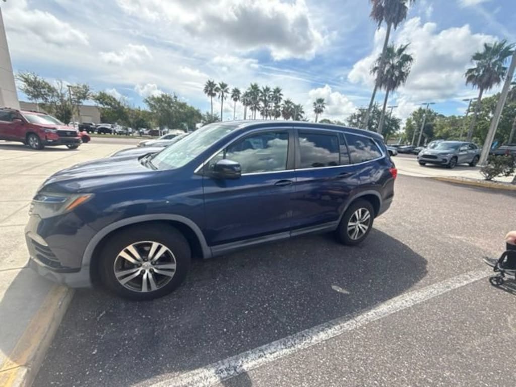 Used 2017 Honda Pilot EX FWD SUV
