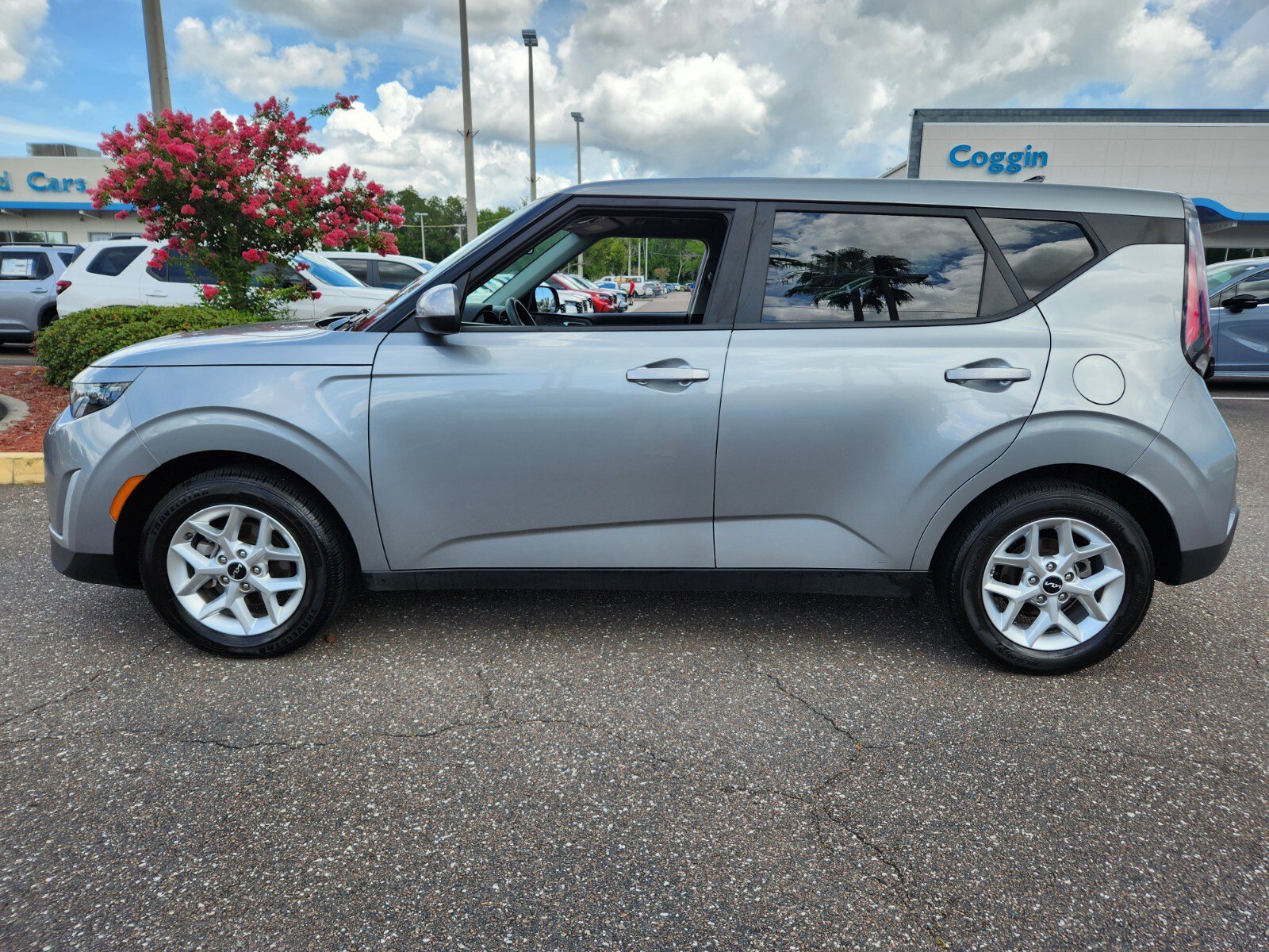Used 2023 Kia Soul LX with VIN KNDJ23AU6P7870726 for sale in Jacksonville, FL