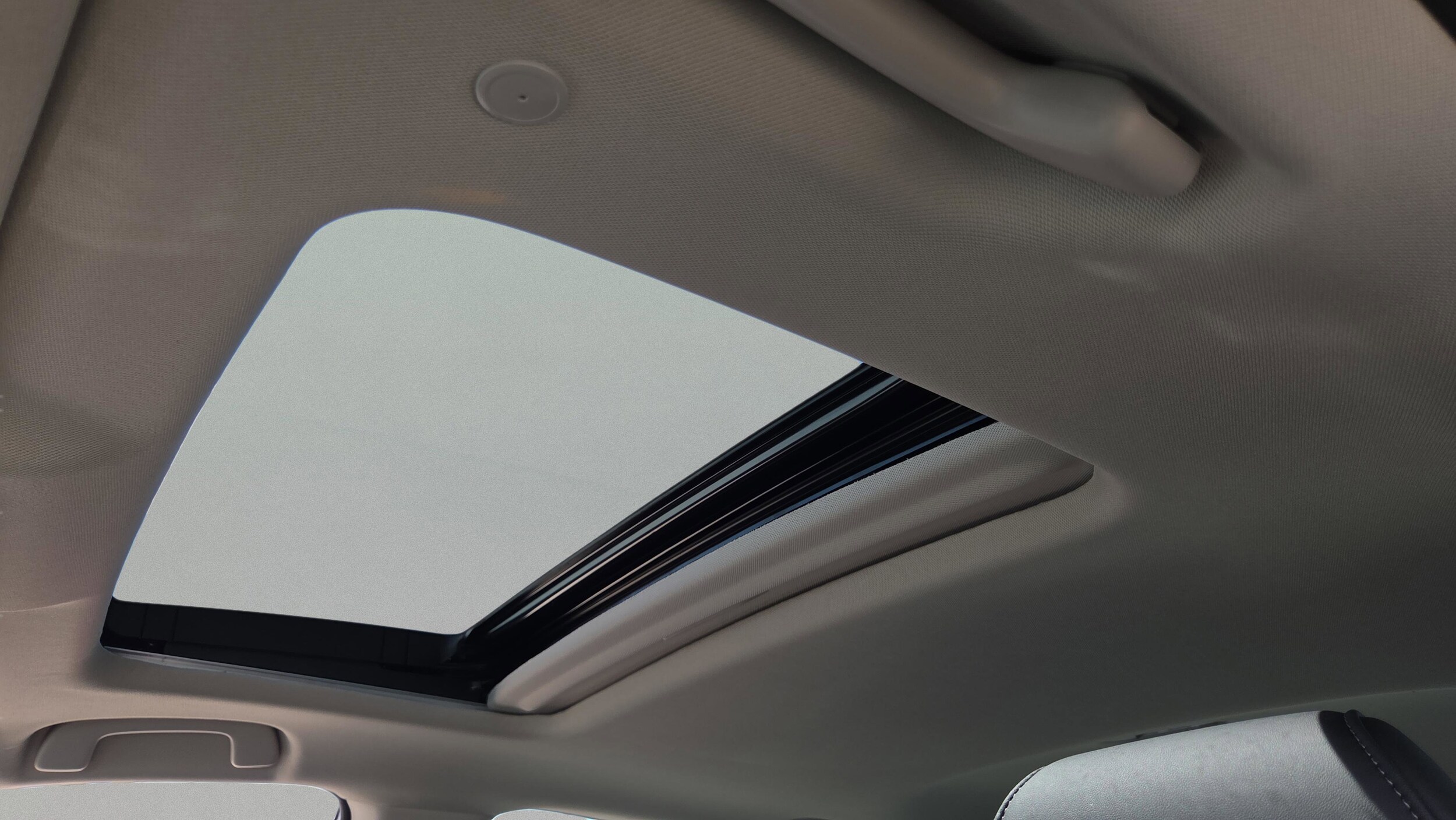 2025 Honda Accord Hybrid EX-L - Photo 11