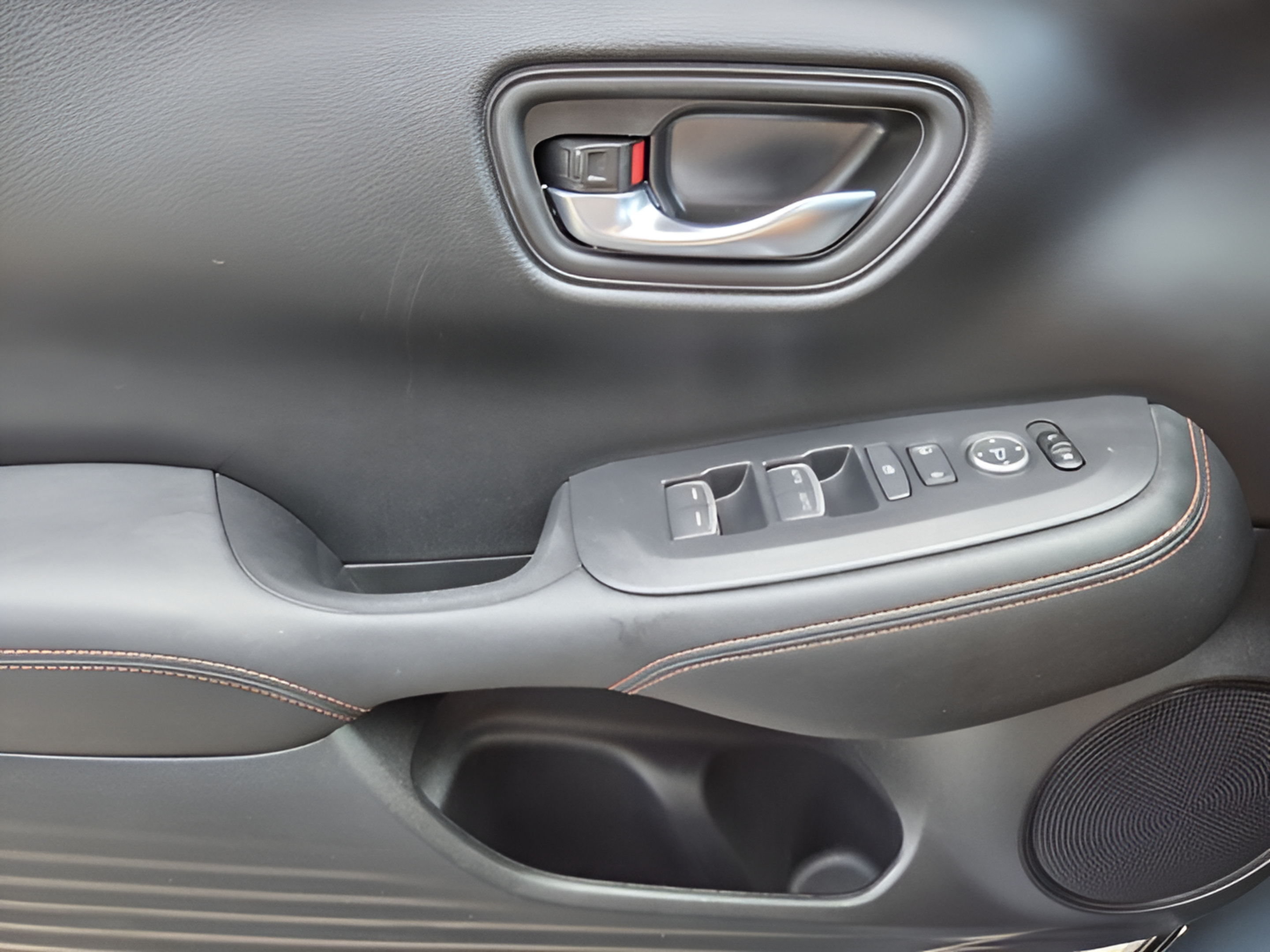 2025 Honda HR-V Sport - Photo 21