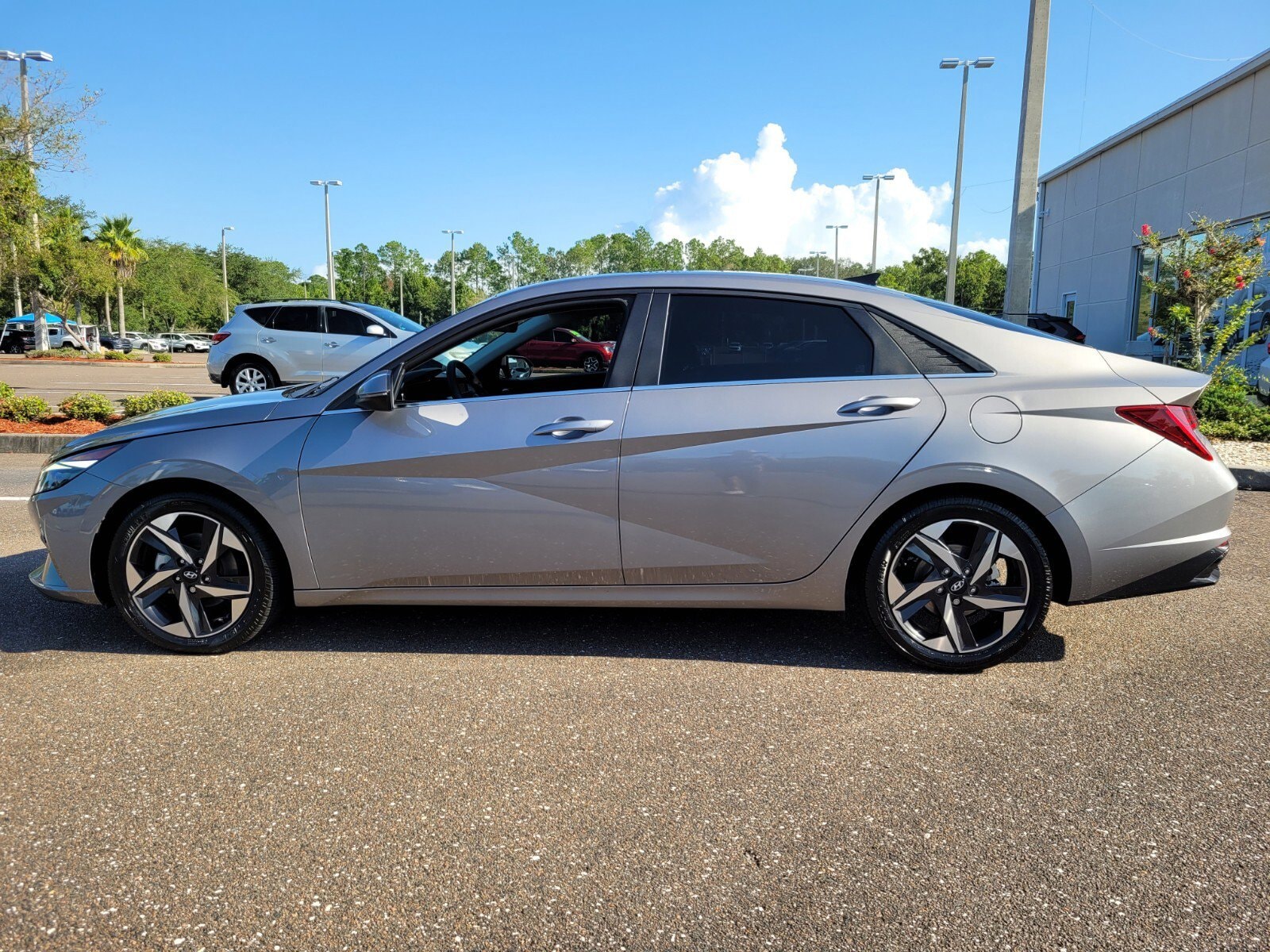 Used 2022 Hyundai Elantra Limited with VIN KMHLP4AG8NU236211 for sale in Jacksonville, FL