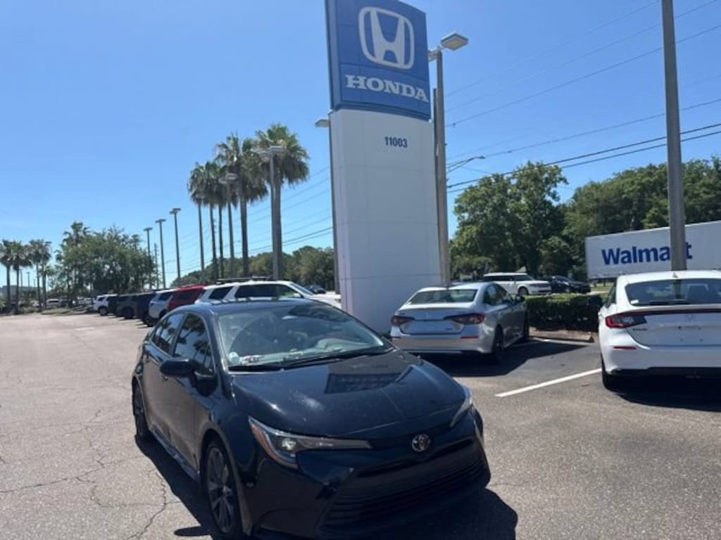 Used 2025 Toyota Corolla LE Sedan
