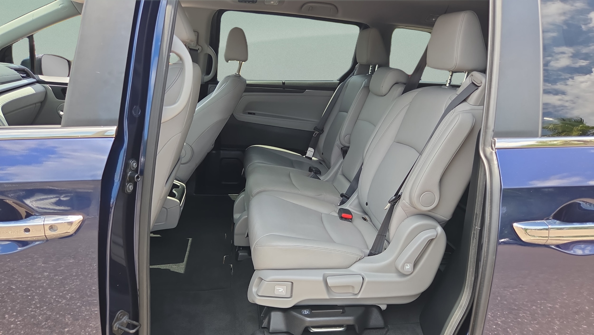 2023 Honda Odyssey EX-L - Photo 12