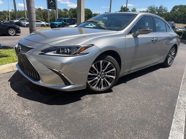 2020 Lexus ES 350 350's photo