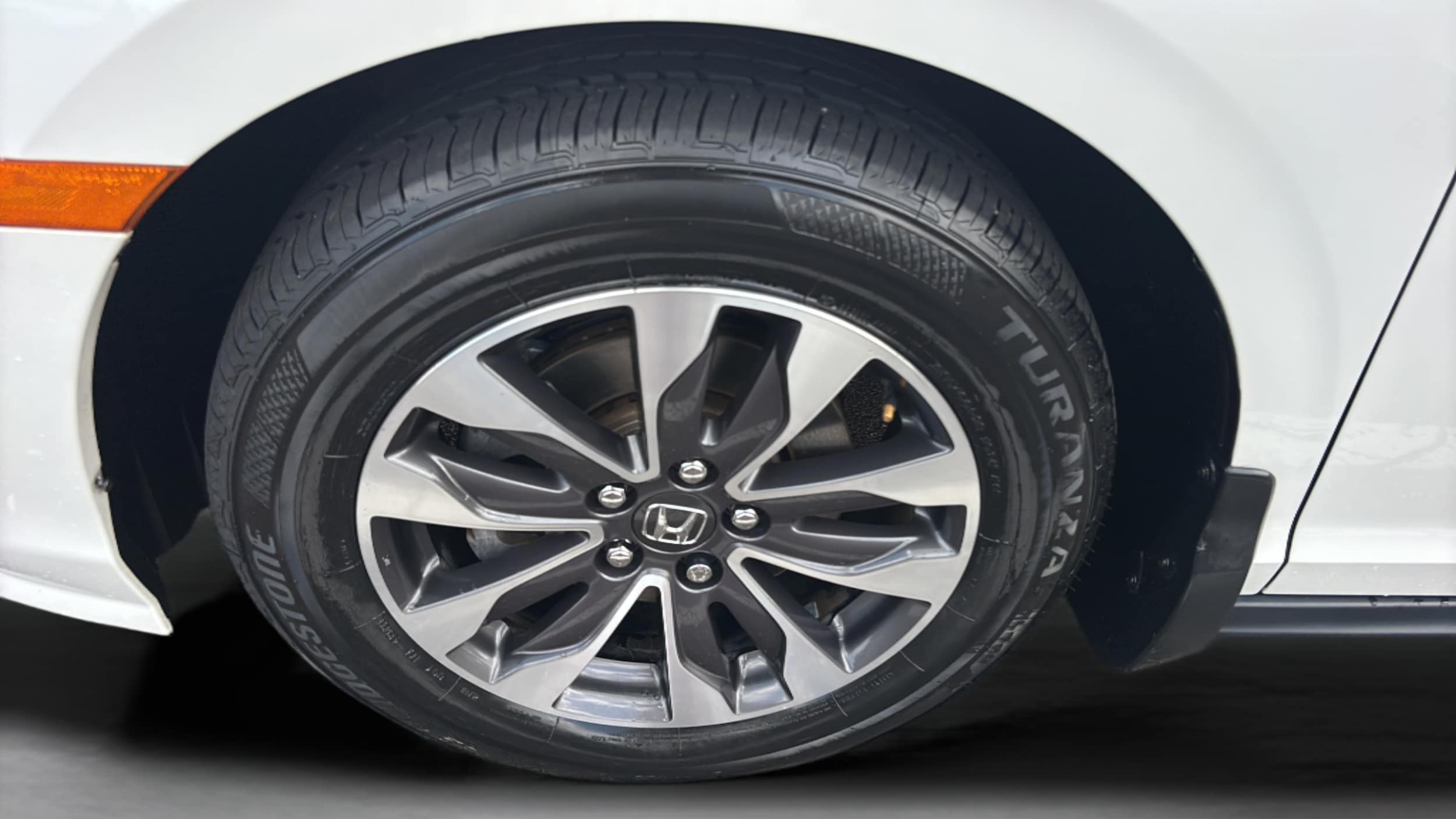 2021 Honda Odyssey EX-L - Photo 31