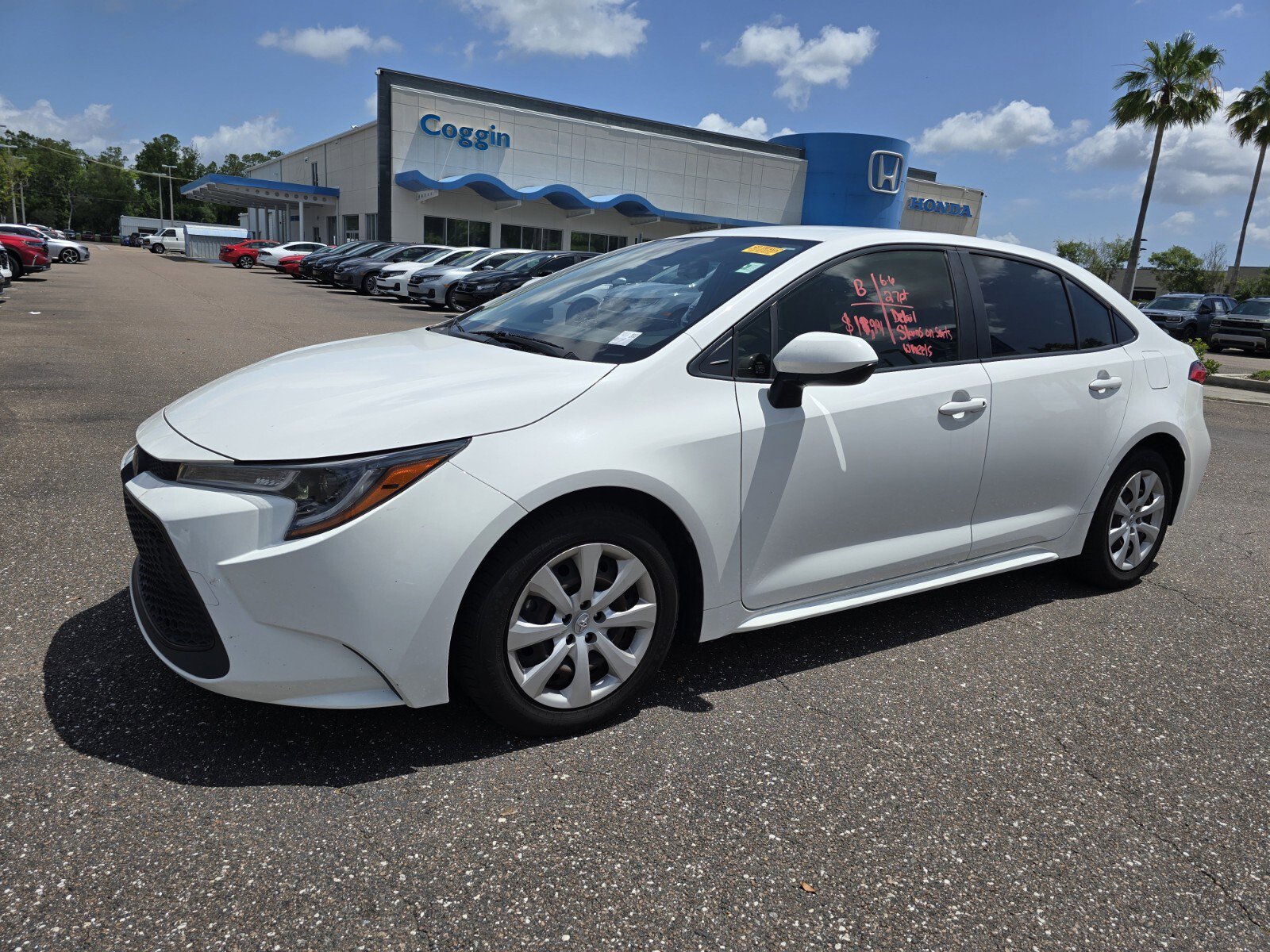 Used 2022 Toyota Corolla LE with VIN JTDEPMAE6NJ201809 for sale in Jacksonville, FL