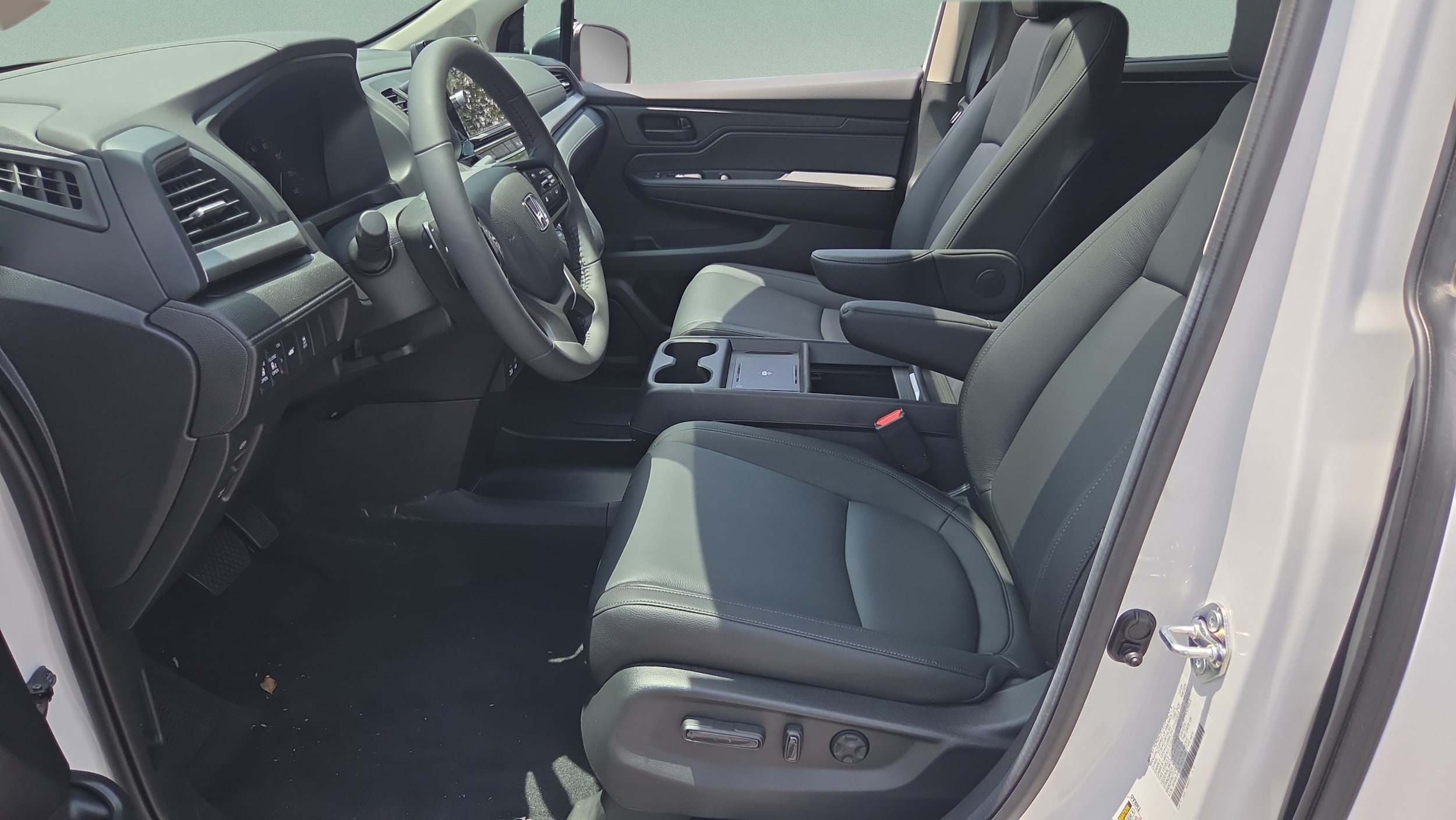 2026 Honda Odyssey EX-L - Photo 10