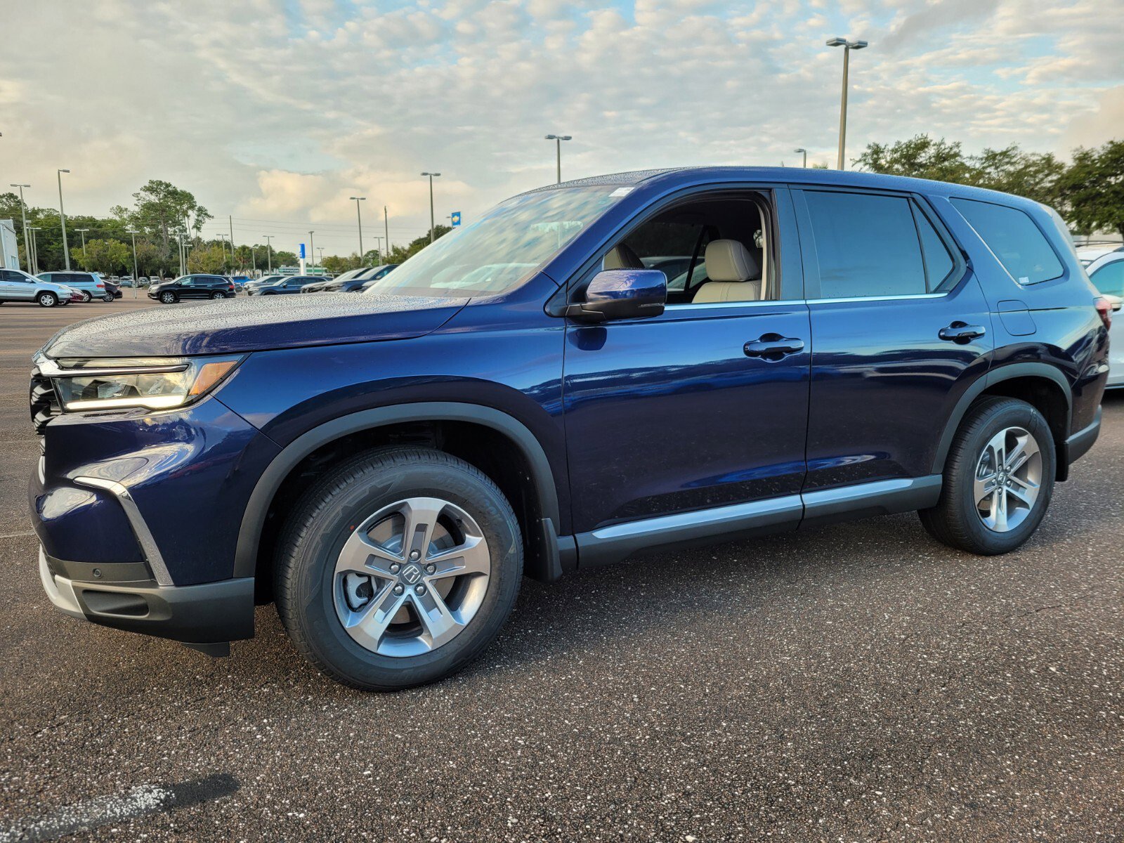 2025 Honda Pilot EX-L photo 3