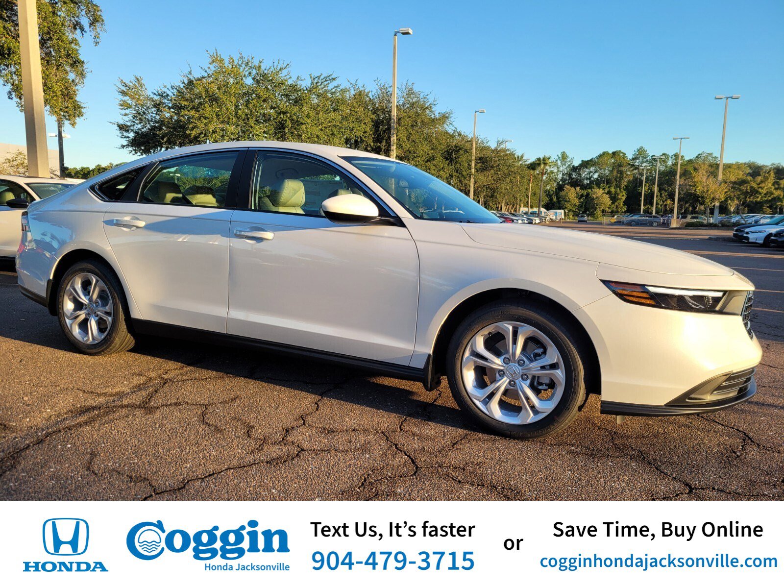 2025 Honda Accord LX's photo