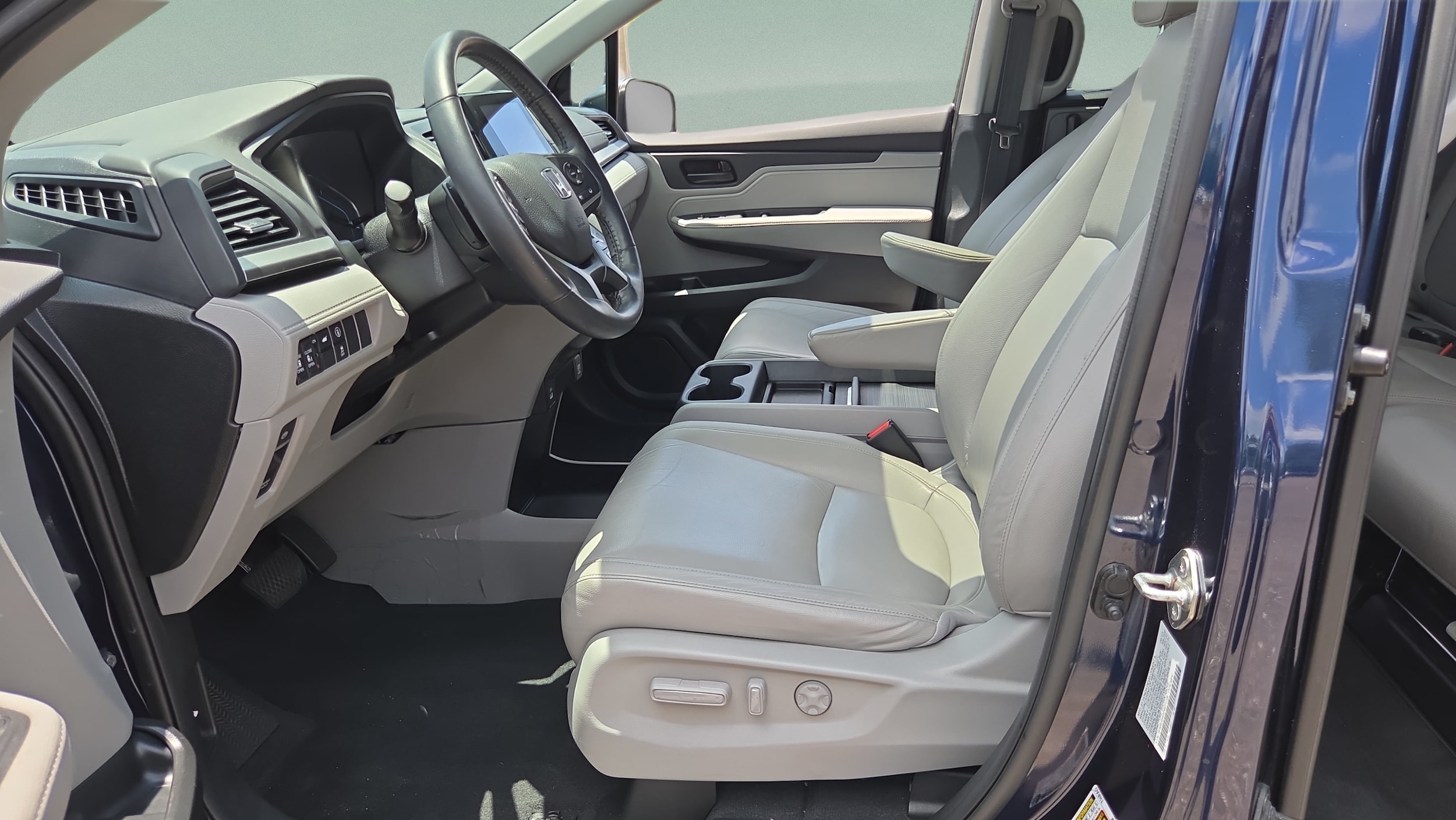 2023 Honda Odyssey EX-L - Photo 10