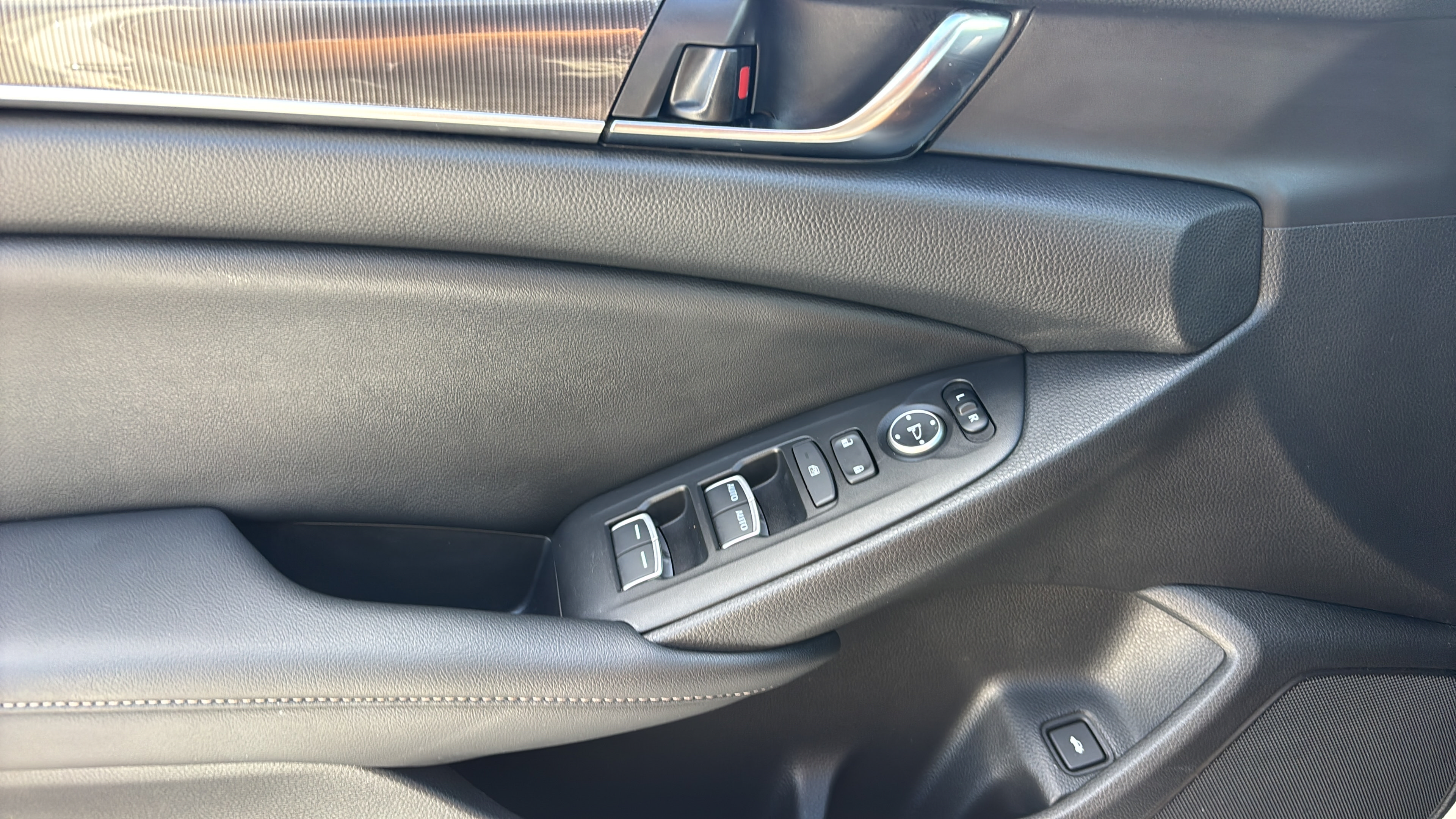 2021 Honda Accord Sport - Photo 21
