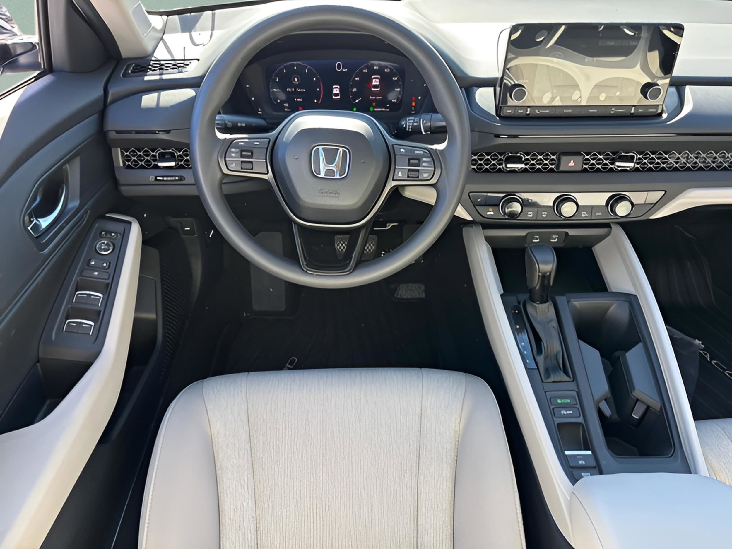 2025 Honda Accord SE - Photo 20