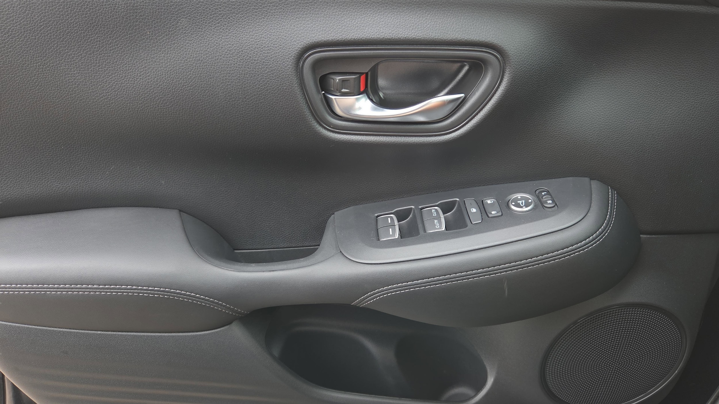2025 Honda HR-V EX-L - Photo 21